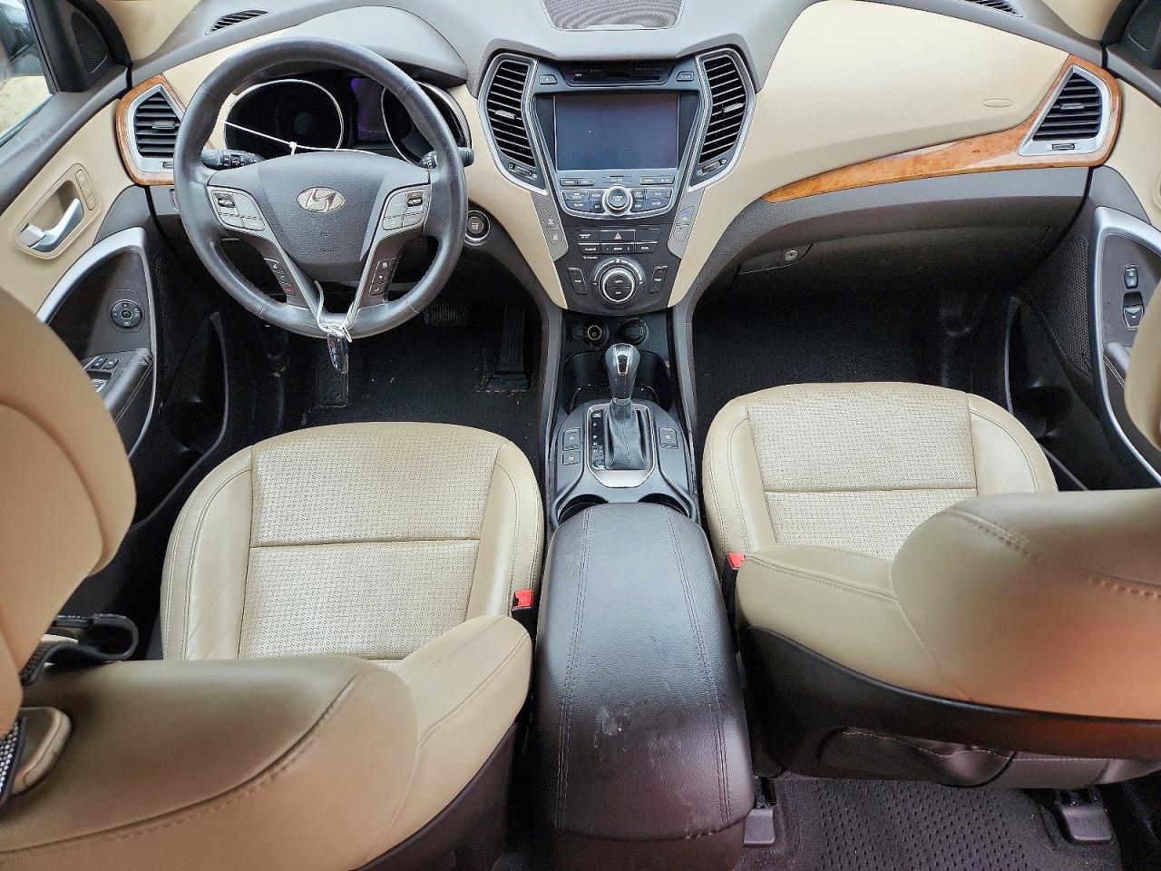 2014 Hyundai Santa Fe Sport 2.4l White vin: 5XYZUDLB6EG231826
