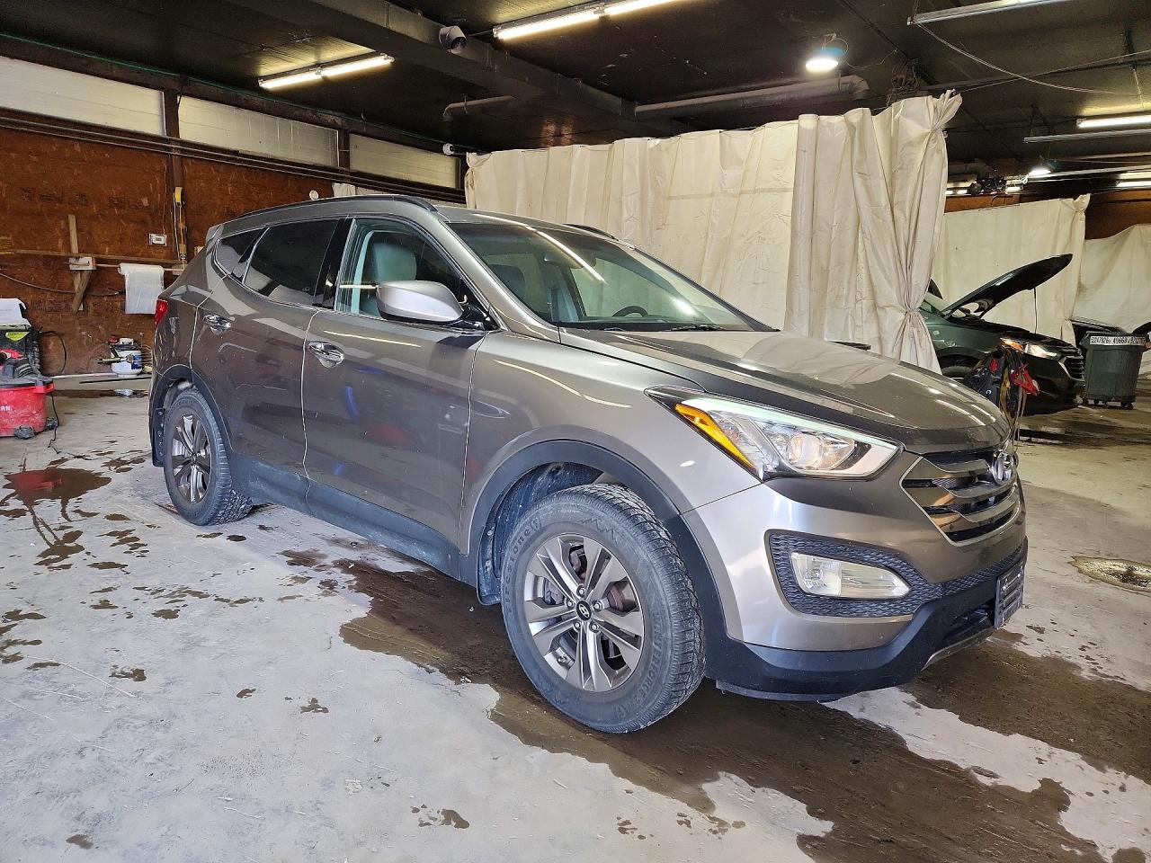 2015 Hyundai Santa Fe Sport 2.4l Серый vin: 5XYZUDLB6FG284723