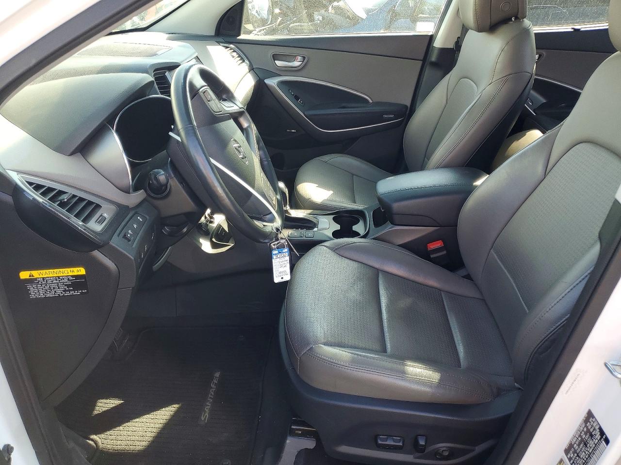 2015 Hyundai Santa Fe Sport 2.4l Белый vin: 5XYZUDLB6FG290859