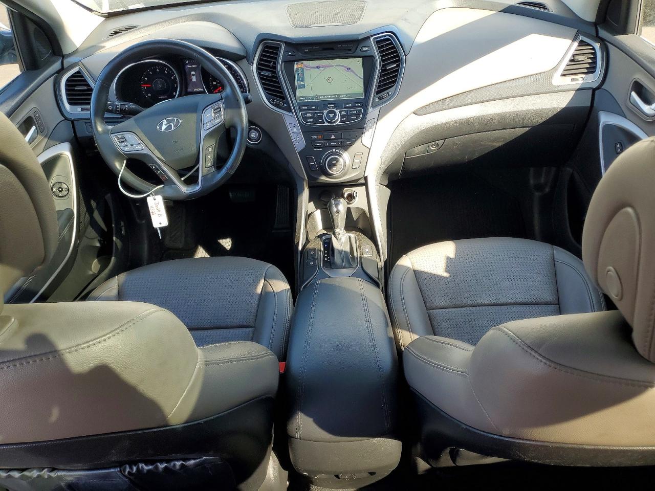 2015 Hyundai Santa Fe Sport 2.4l Белый vin: 5XYZUDLB6FG290859