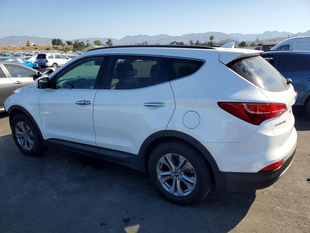 2015 Hyundai Santa Fe Sport 2.4l Белый vin: 5XYZUDLB6FG290859
