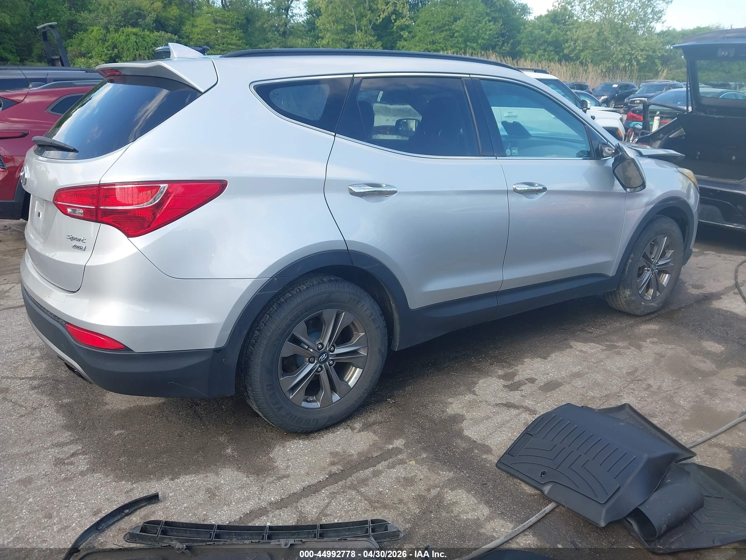2015 Hyundai Santa Fe Sport 2.4l Silver vin: 5XYZUDLB7FG275903