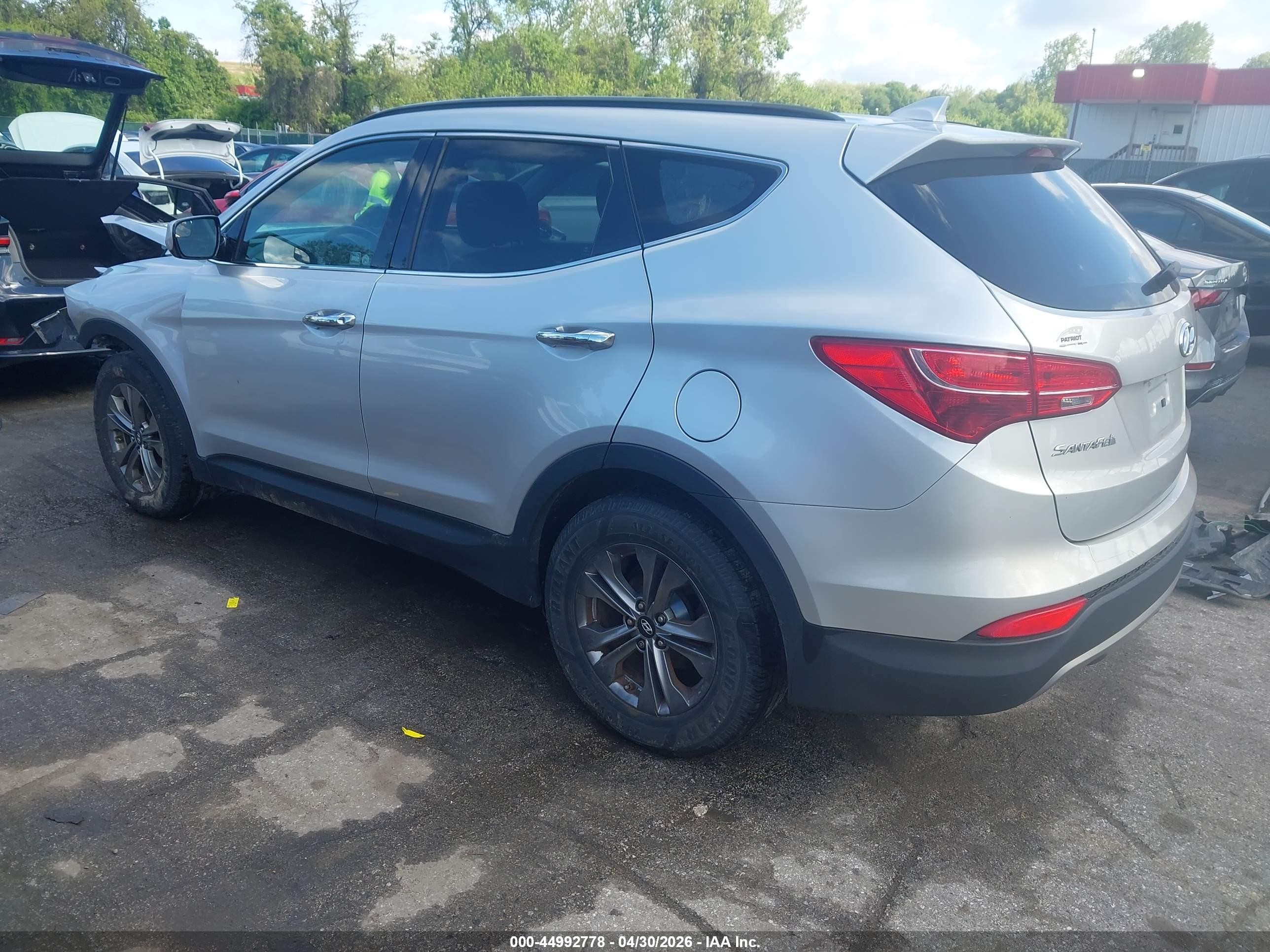 2015 Hyundai Santa Fe Sport 2.4l Silver vin: 5XYZUDLB7FG275903