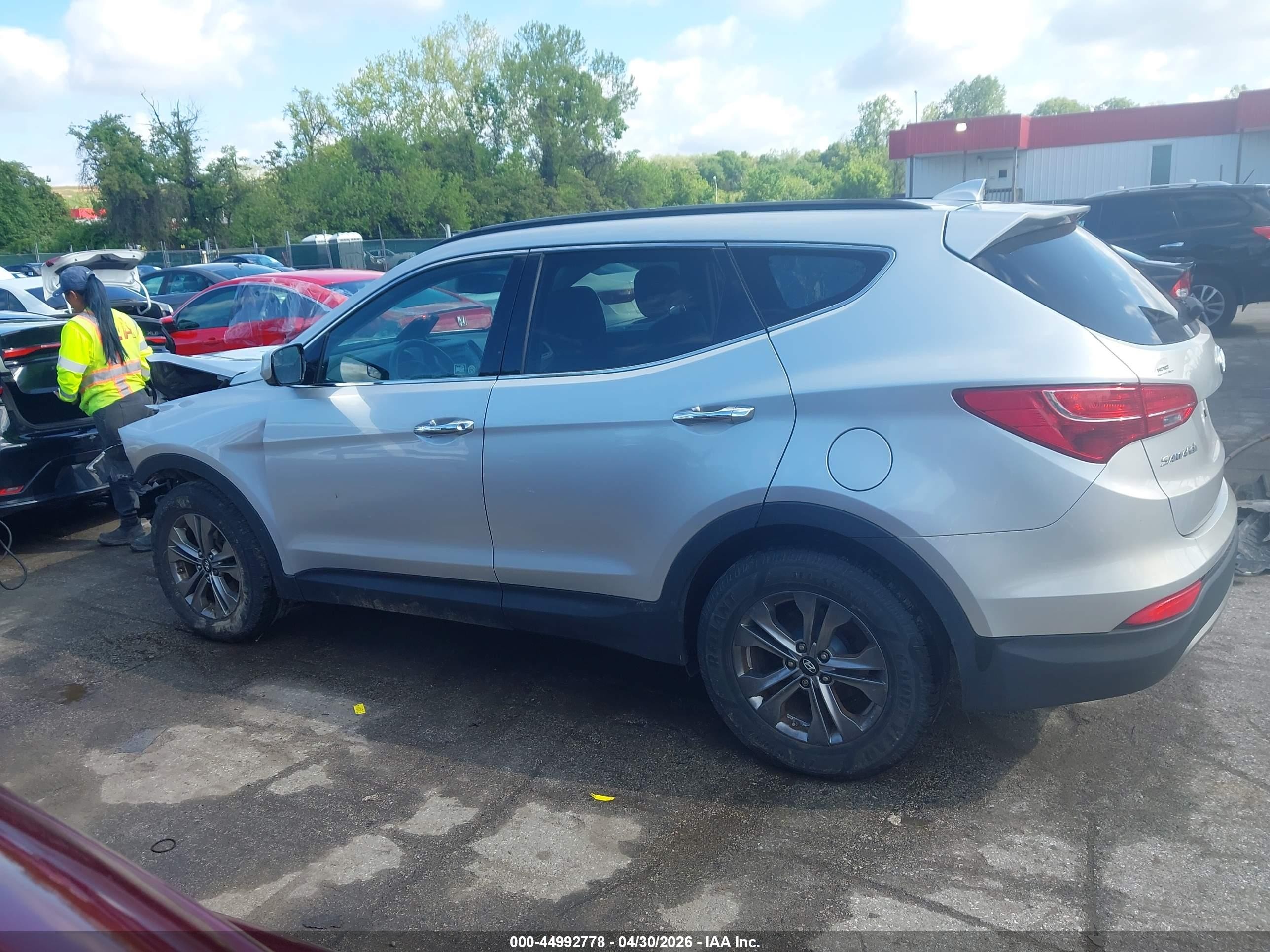 2015 Hyundai Santa Fe Sport 2.4l Silver vin: 5XYZUDLB7FG275903