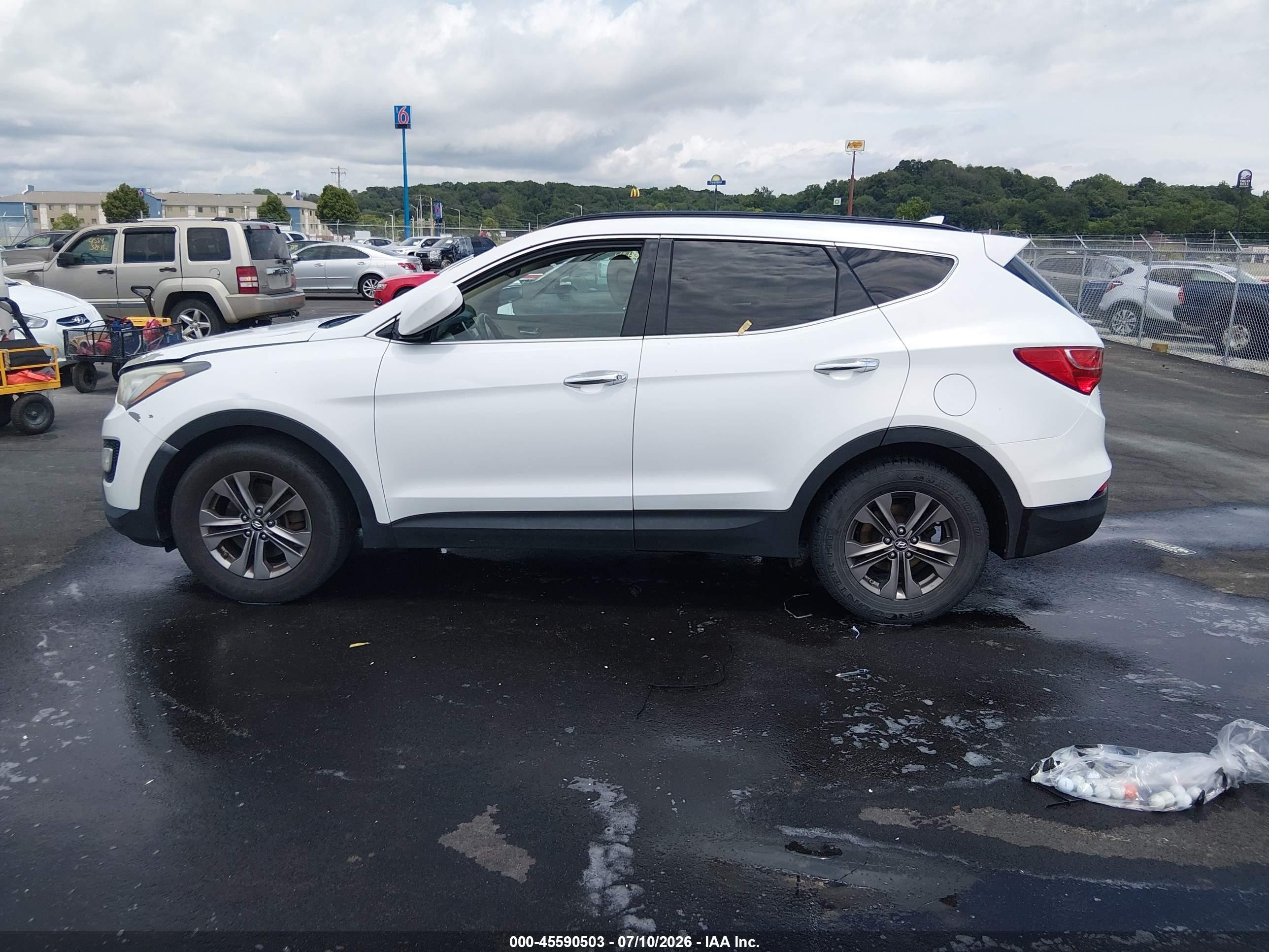 2013 Hyundai Santa Fe Sport White vin: 5XYZUDLB8DG105756
