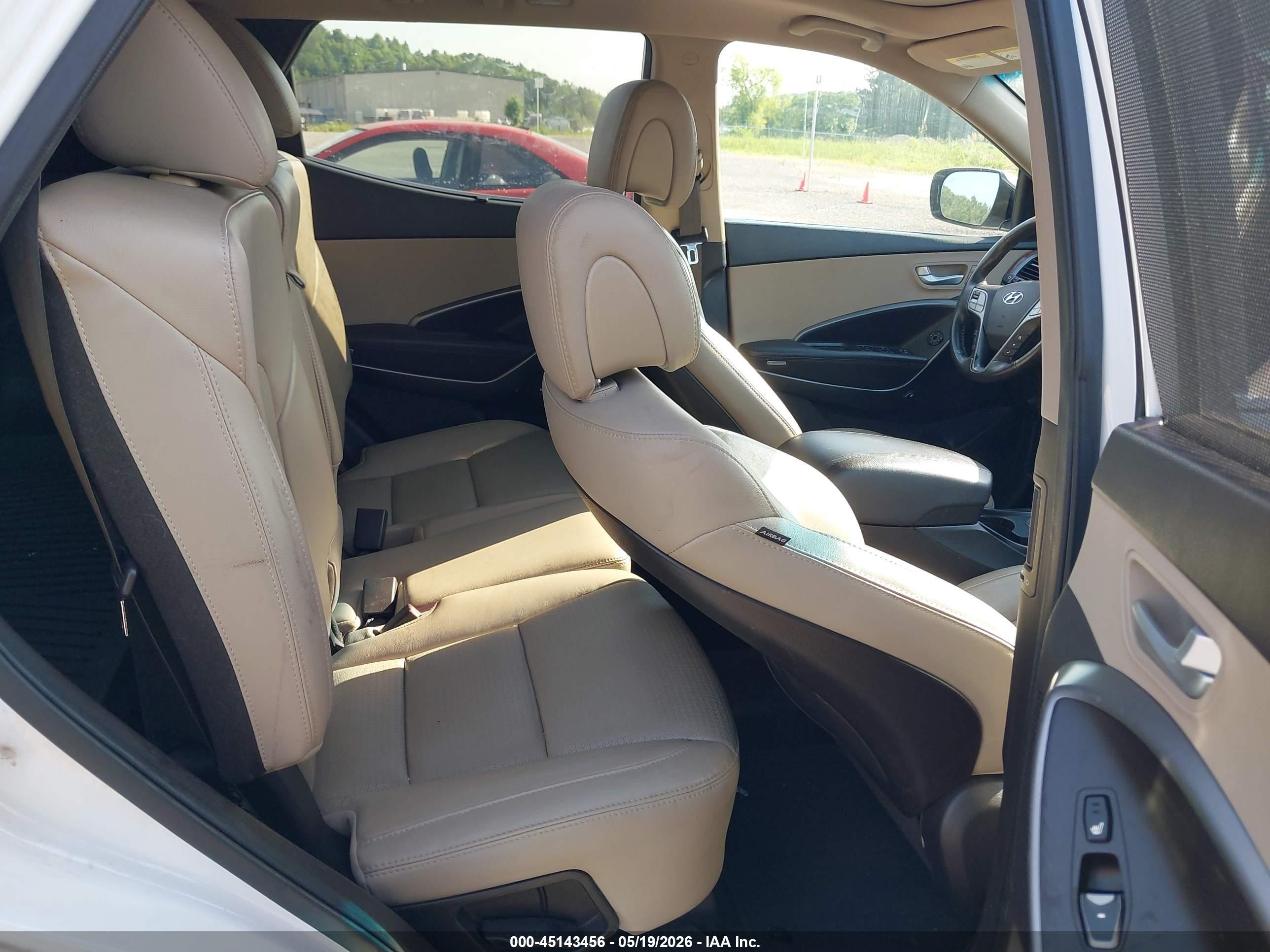 2014 Hyundai Santa Fe Sport 2.4l Белый vin: 5XYZUDLB8EG215269