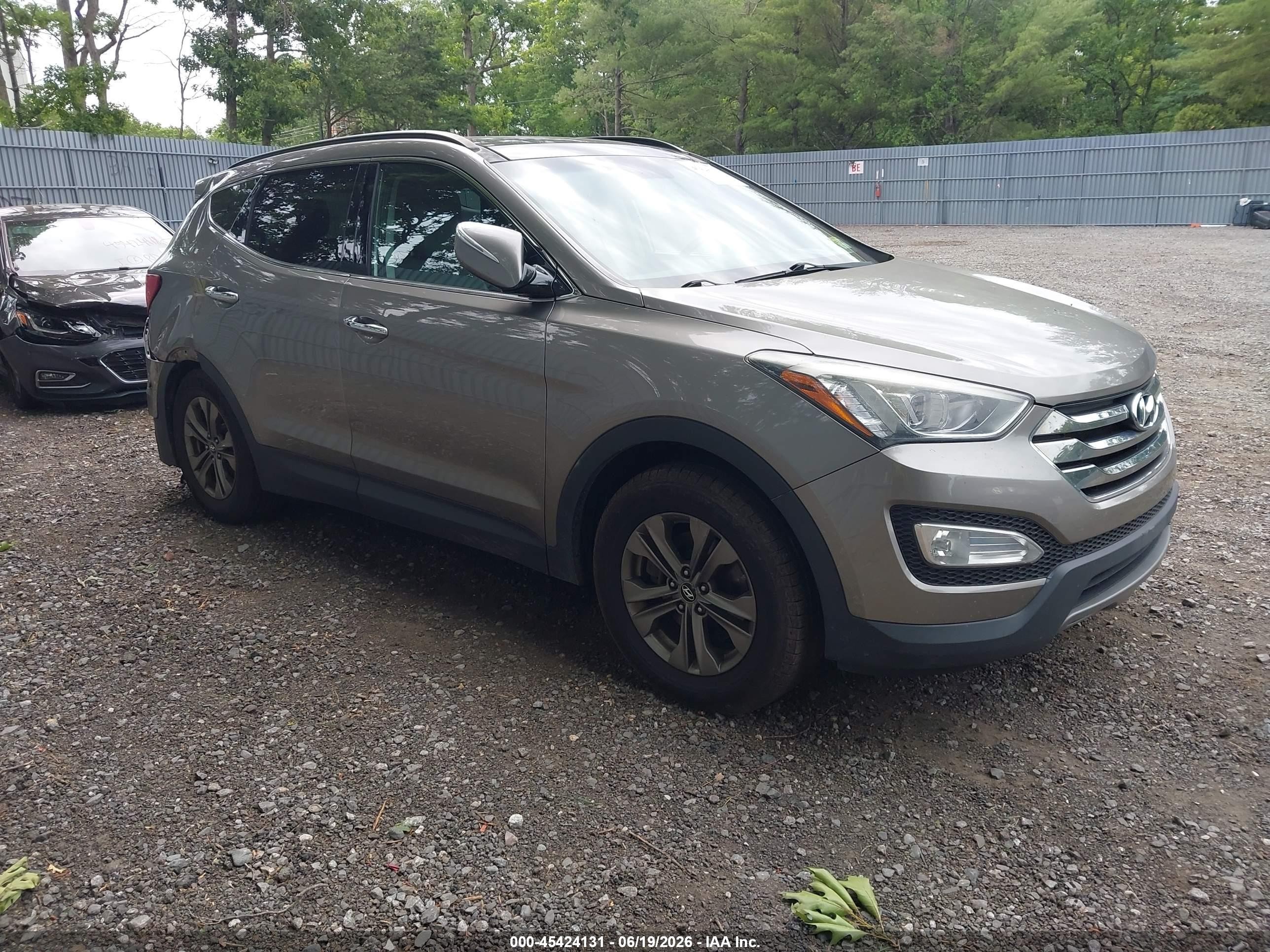2014 Hyundai Santa Fe Sport 2.4l Silver vin: 5XYZUDLB8EG220200