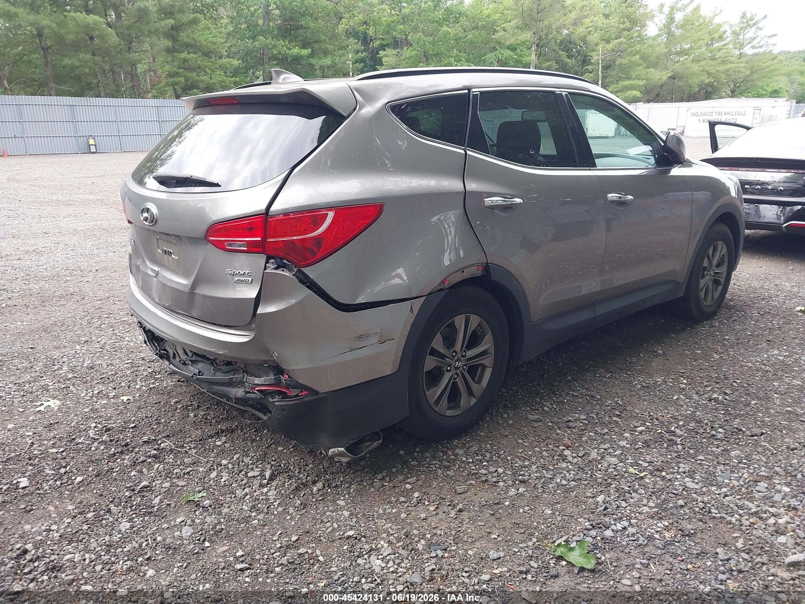 2014 Hyundai Santa Fe Sport 2.4l Silver vin: 5XYZUDLB8EG220200