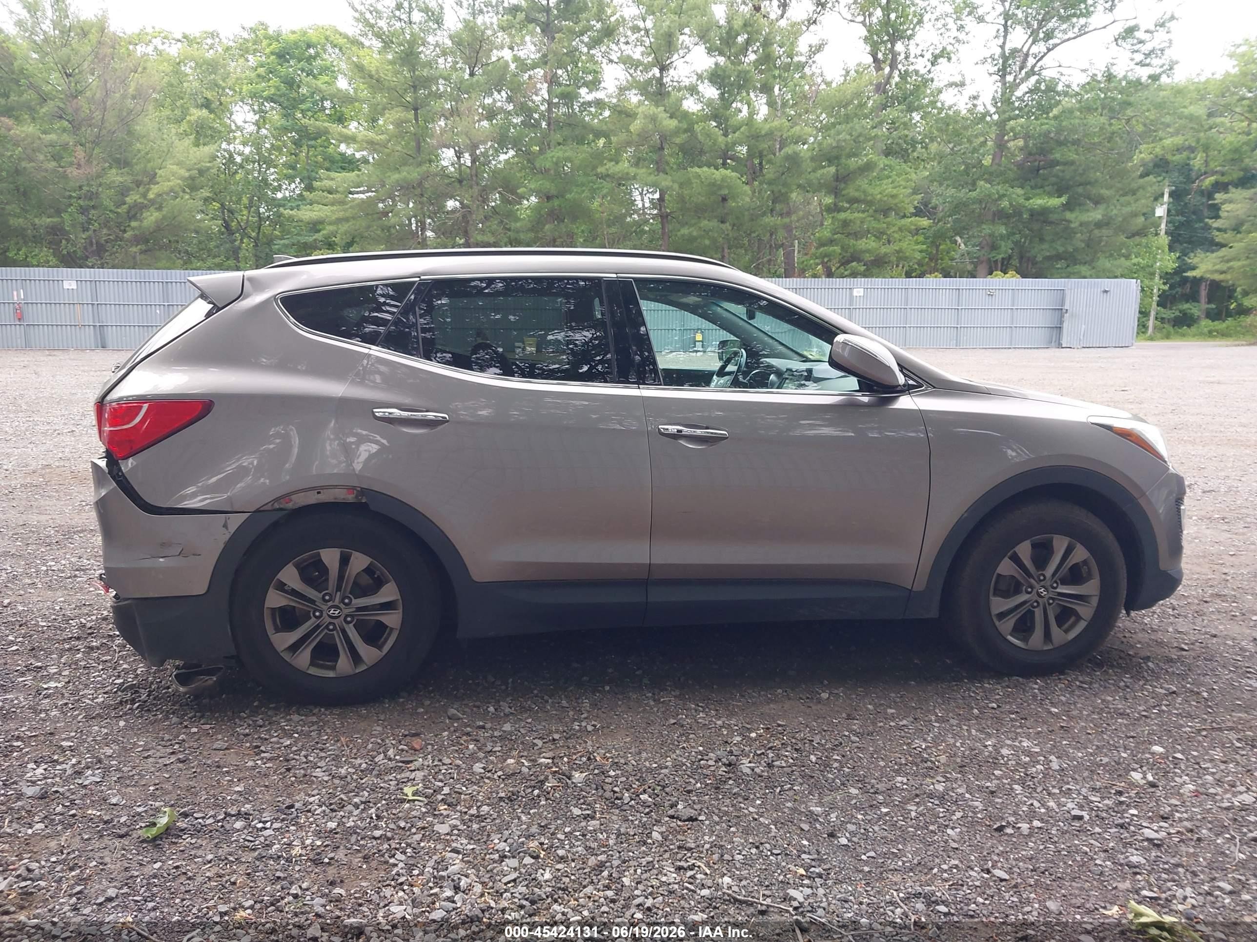 2014 Hyundai Santa Fe Sport 2.4l Silver vin: 5XYZUDLB8EG220200