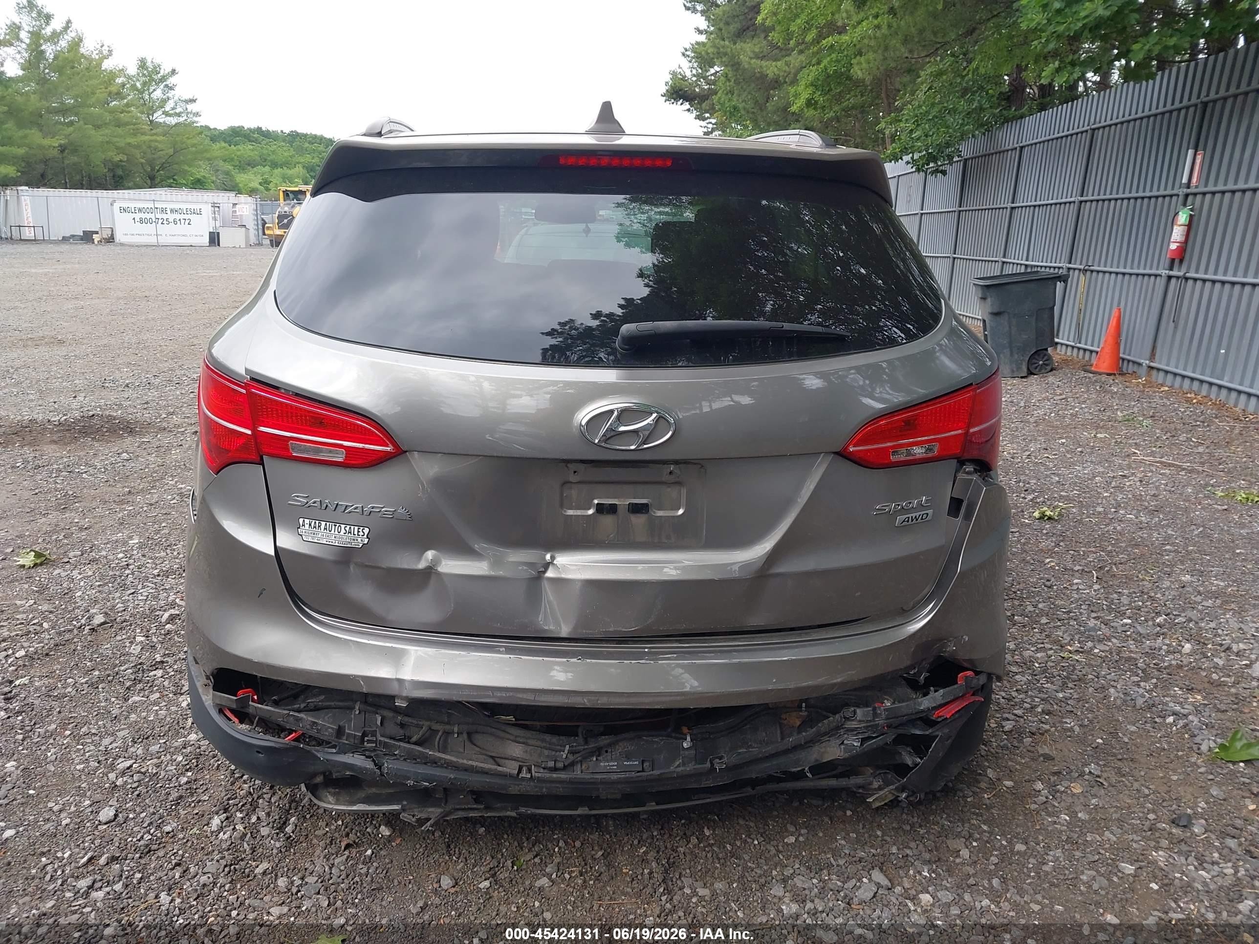 2014 Hyundai Santa Fe Sport 2.4l Silver vin: 5XYZUDLB8EG220200