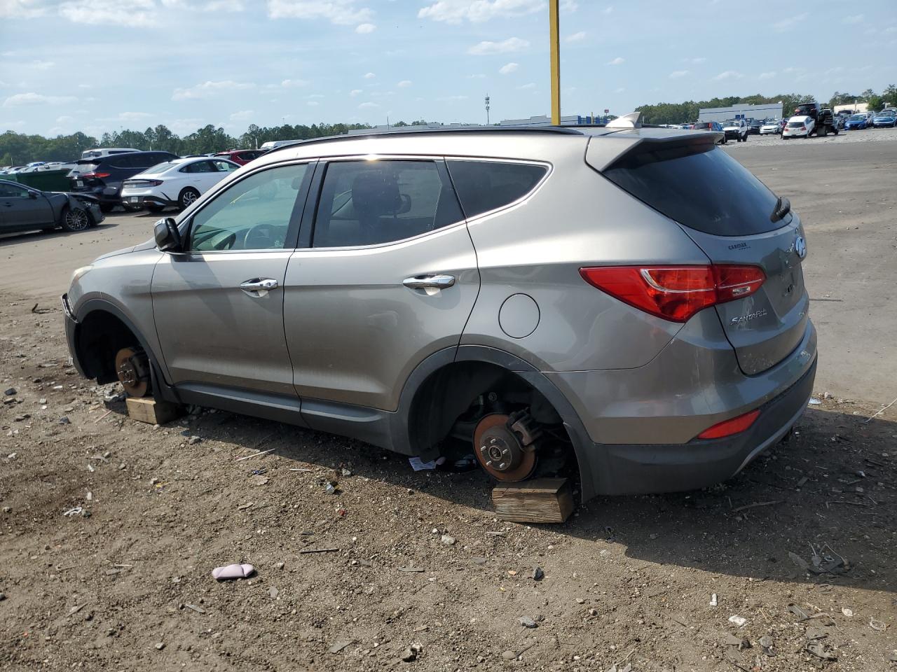 2015 Hyundai Santa Fe Sport 2.4l Gray vin: 5XYZUDLB8FG285193 Damage: Left Qtr Flare, Heavy Scratch, 2 To 3 Inches