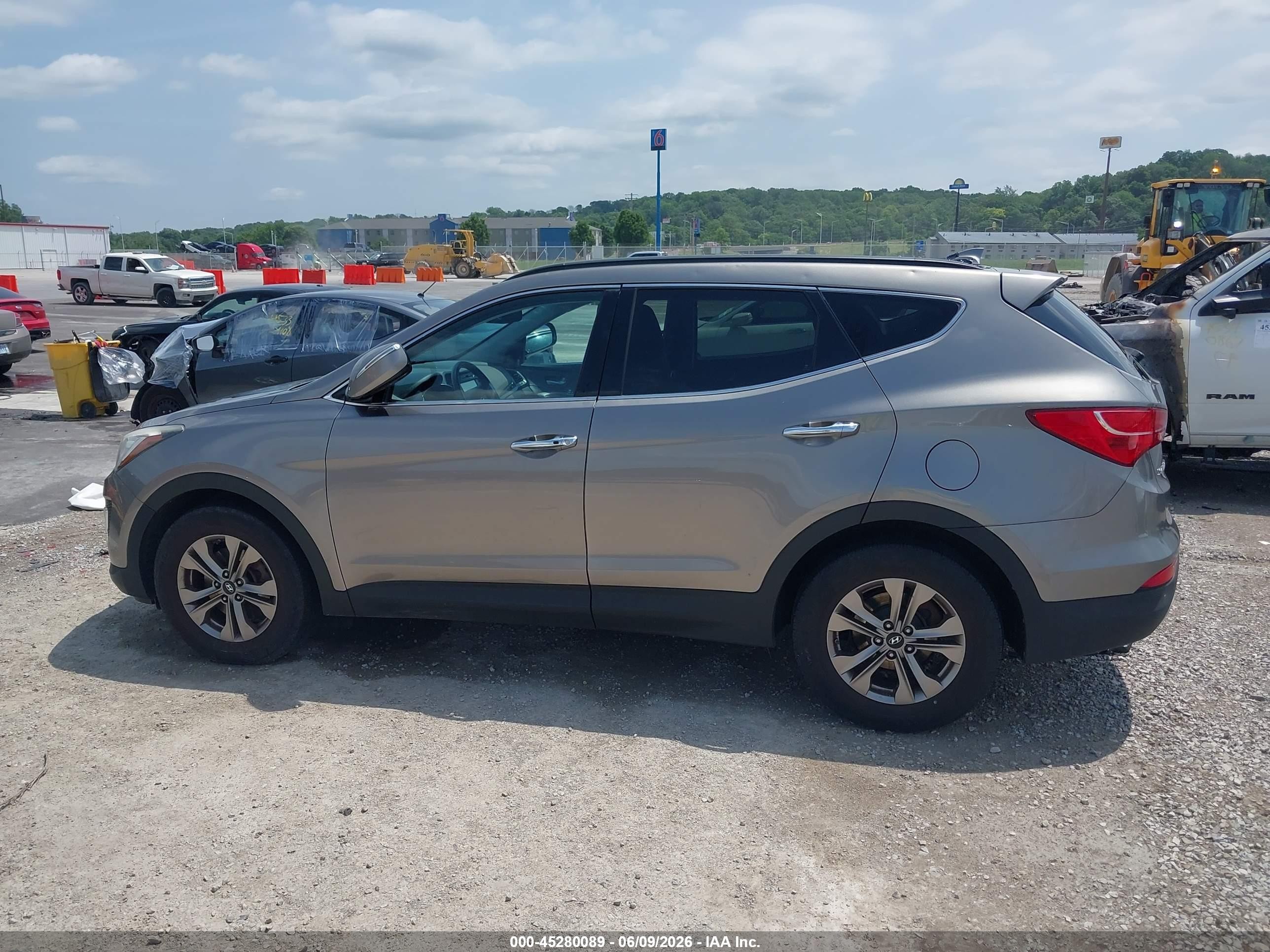 2016 Hyundai Santa Fe Sport 2.4l Gray vin: 5XYZUDLB8GG362100