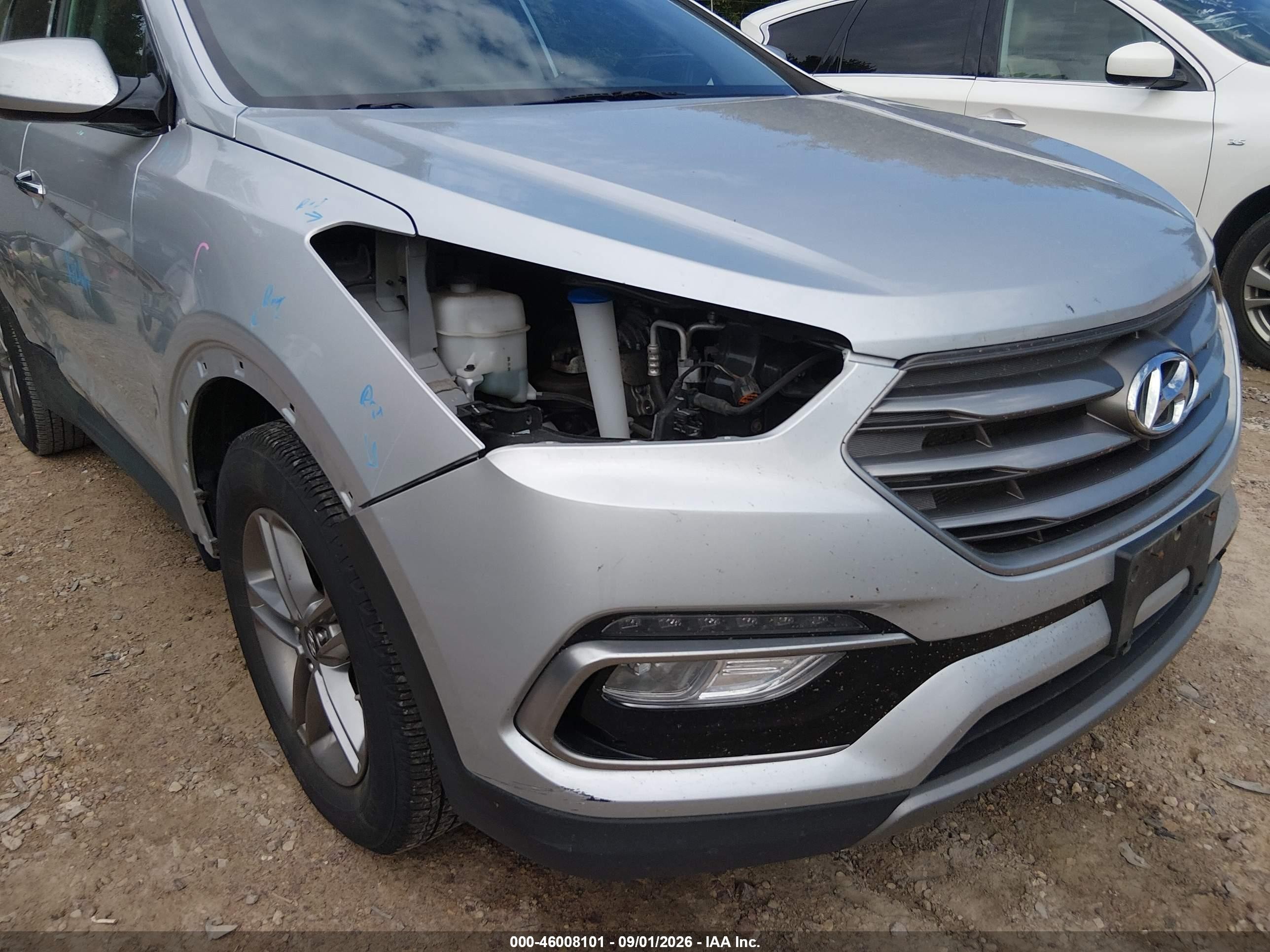 2017 Hyundai Santa Fe Sport 2.4l Silver vin: 5XYZUDLB8HG385443