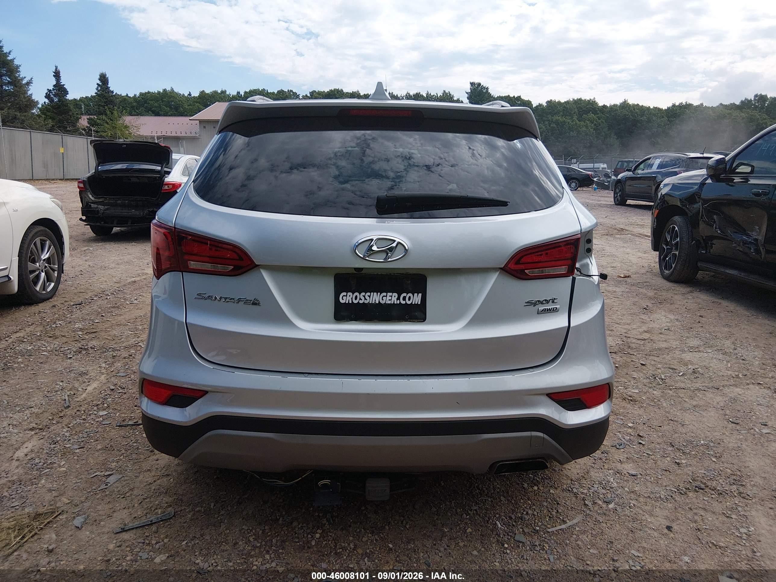 2017 Hyundai Santa Fe Sport 2.4l Silver vin: 5XYZUDLB8HG385443
