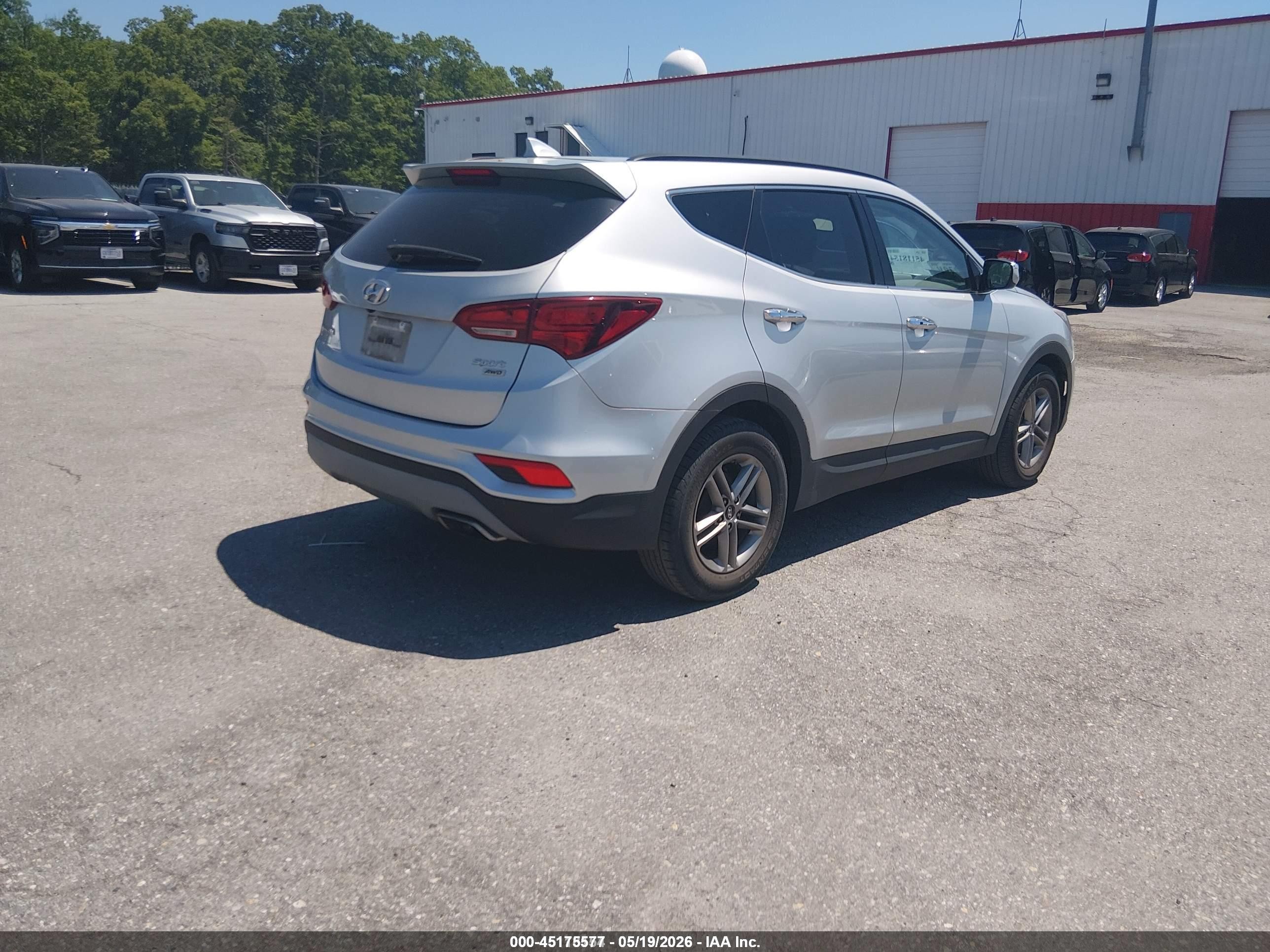 2018 Hyundai Santa Fe Sport 2.4l Silver vin: 5XYZUDLB8JG560991