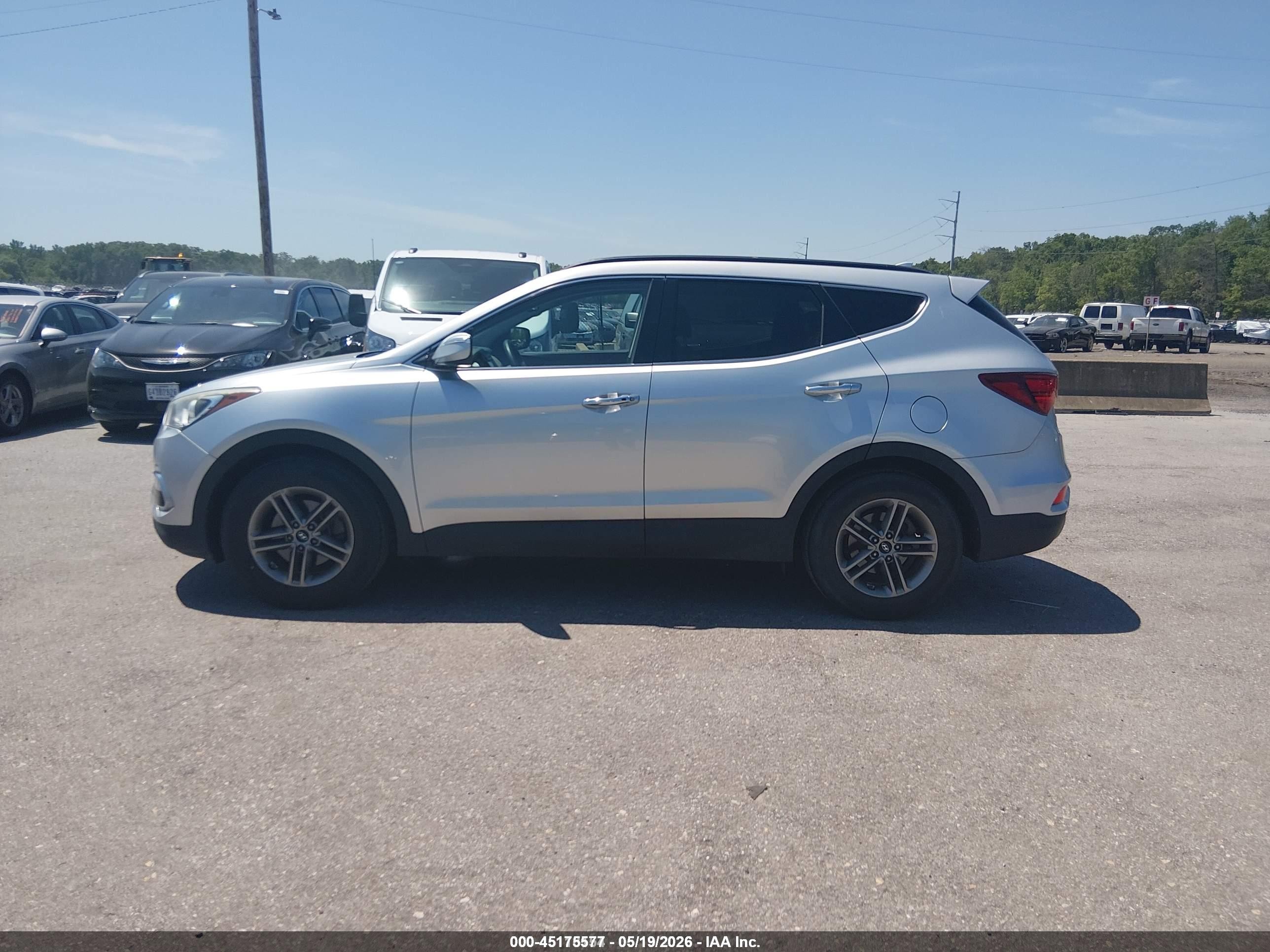 2018 Hyundai Santa Fe Sport 2.4l Silver vin: 5XYZUDLB8JG560991