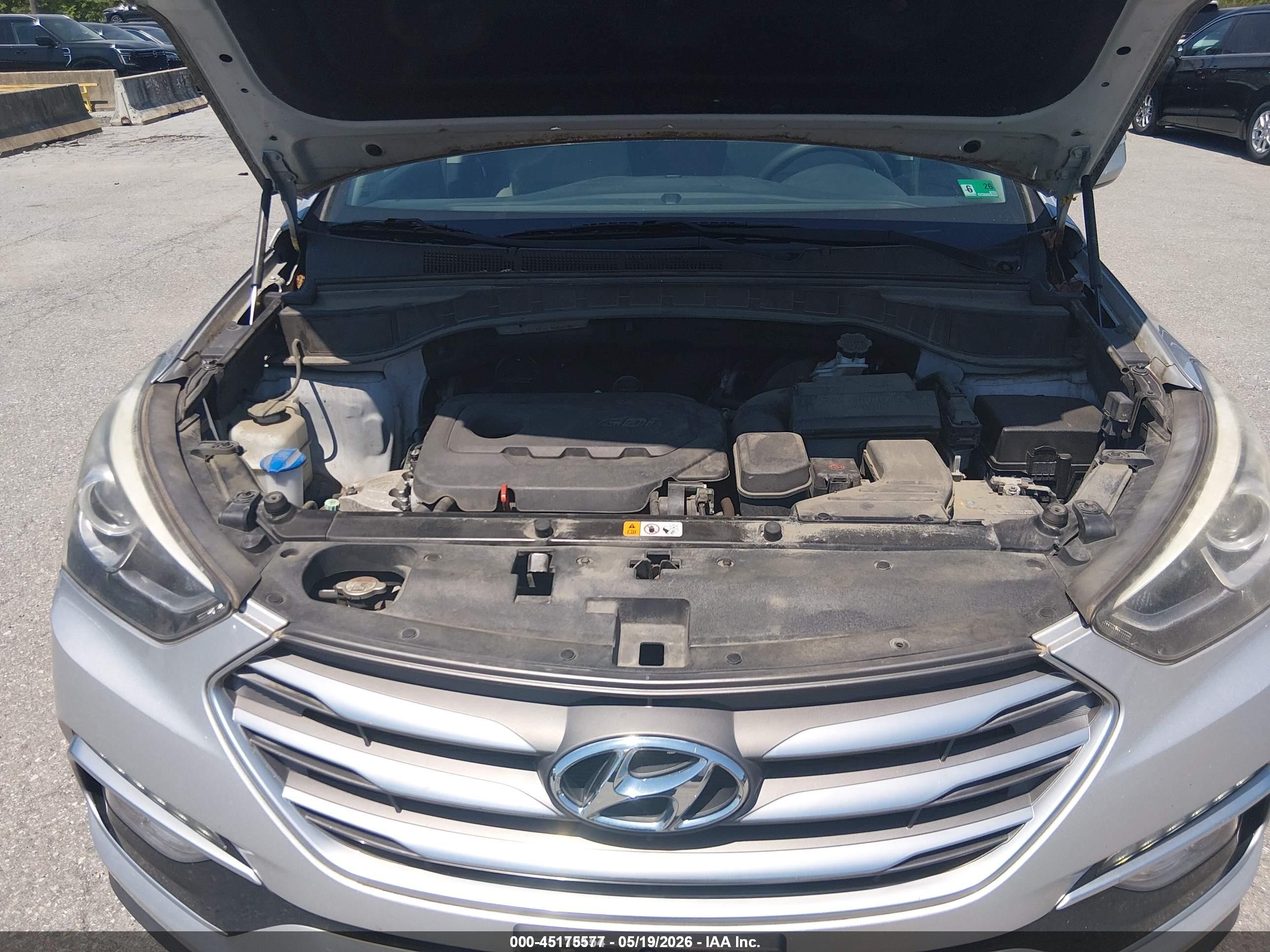 2018 Hyundai Santa Fe Sport 2.4l Silver vin: 5XYZUDLB8JG560991