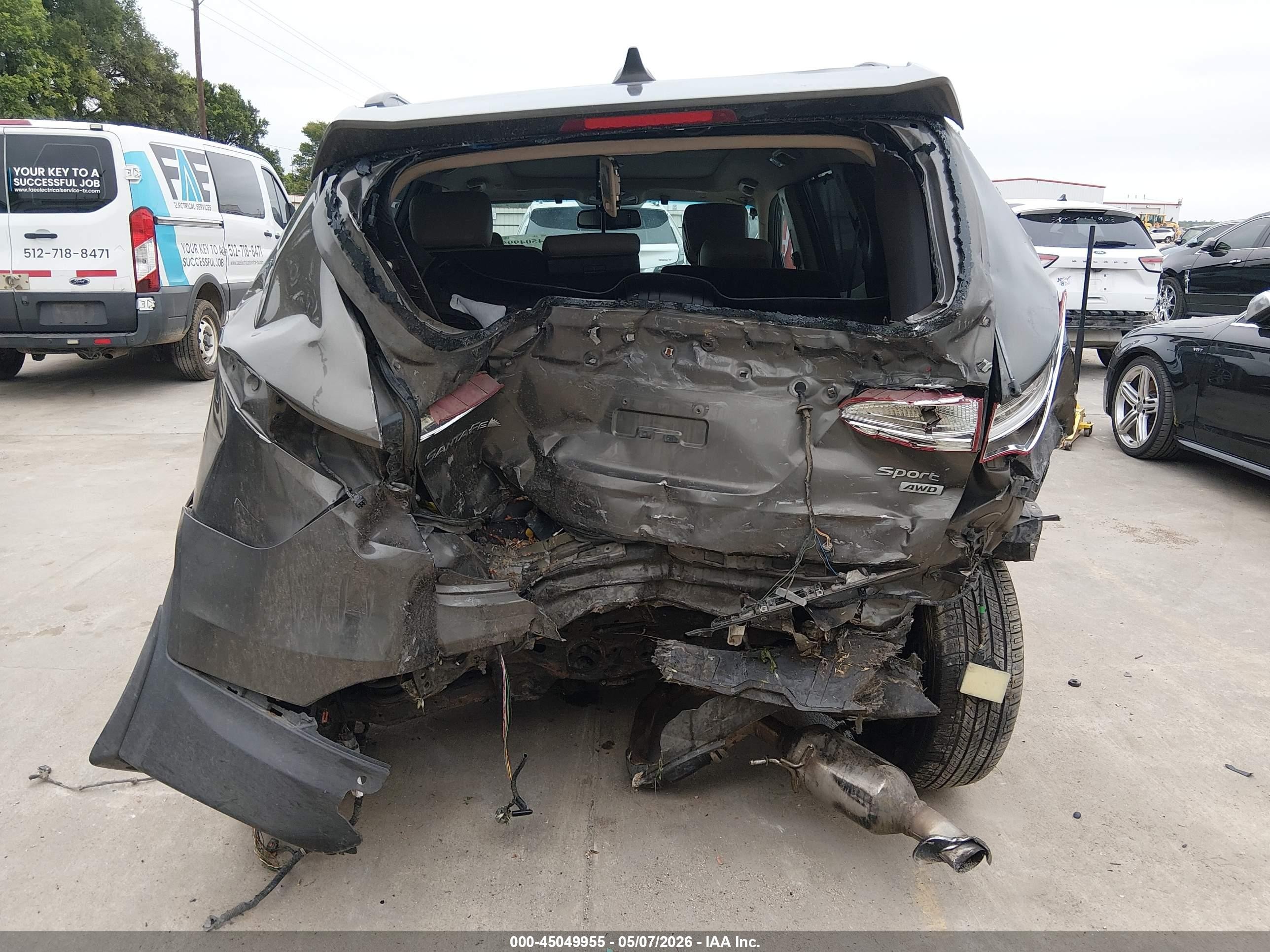 2014 Hyundai Santa Fe Sport 2.4l Коричневый vin: 5XYZUDLB9EG138184