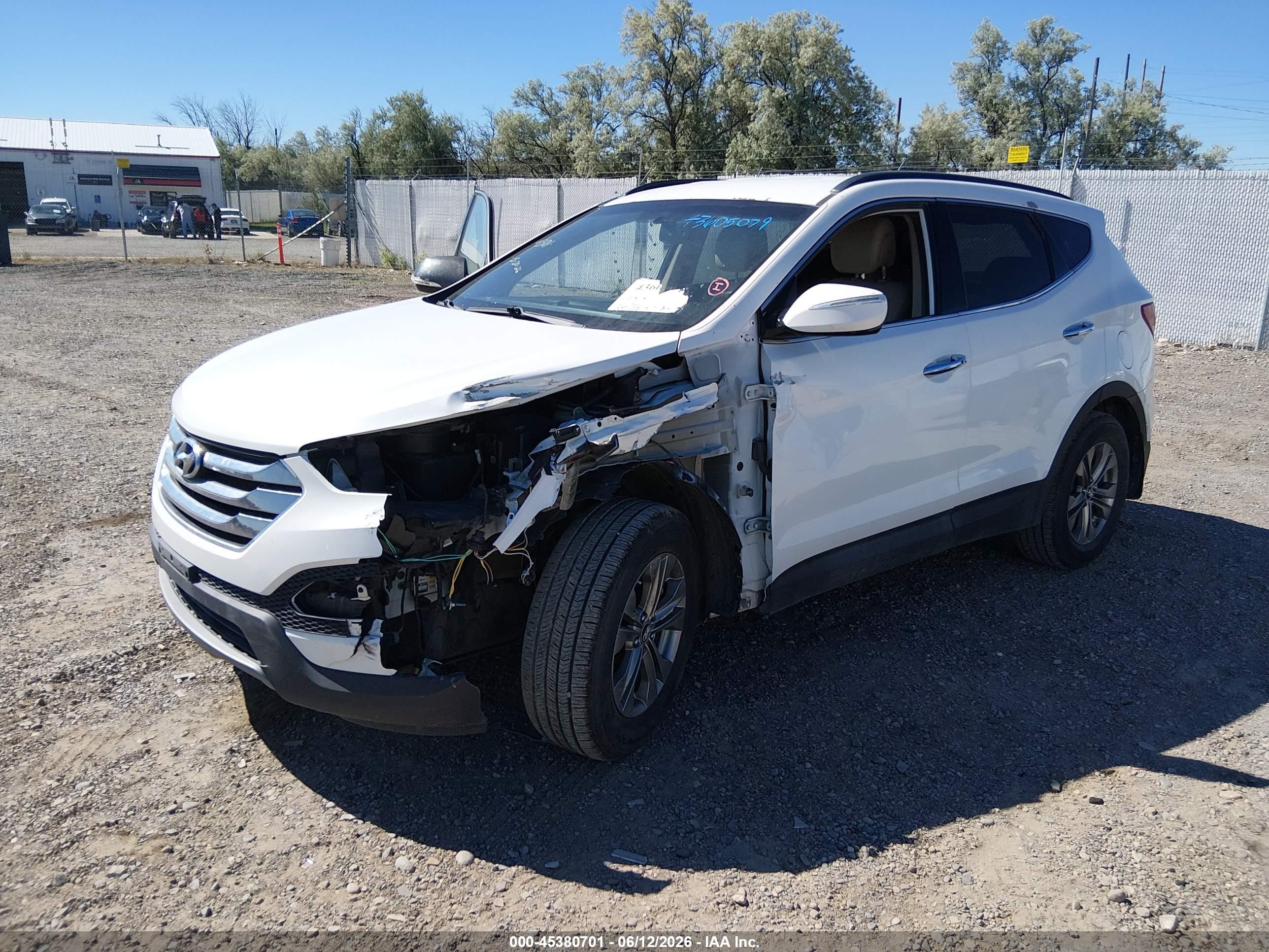 2014 Hyundai Santa Fe Sport 2.4l White vin: 5XYZUDLB9EG156149