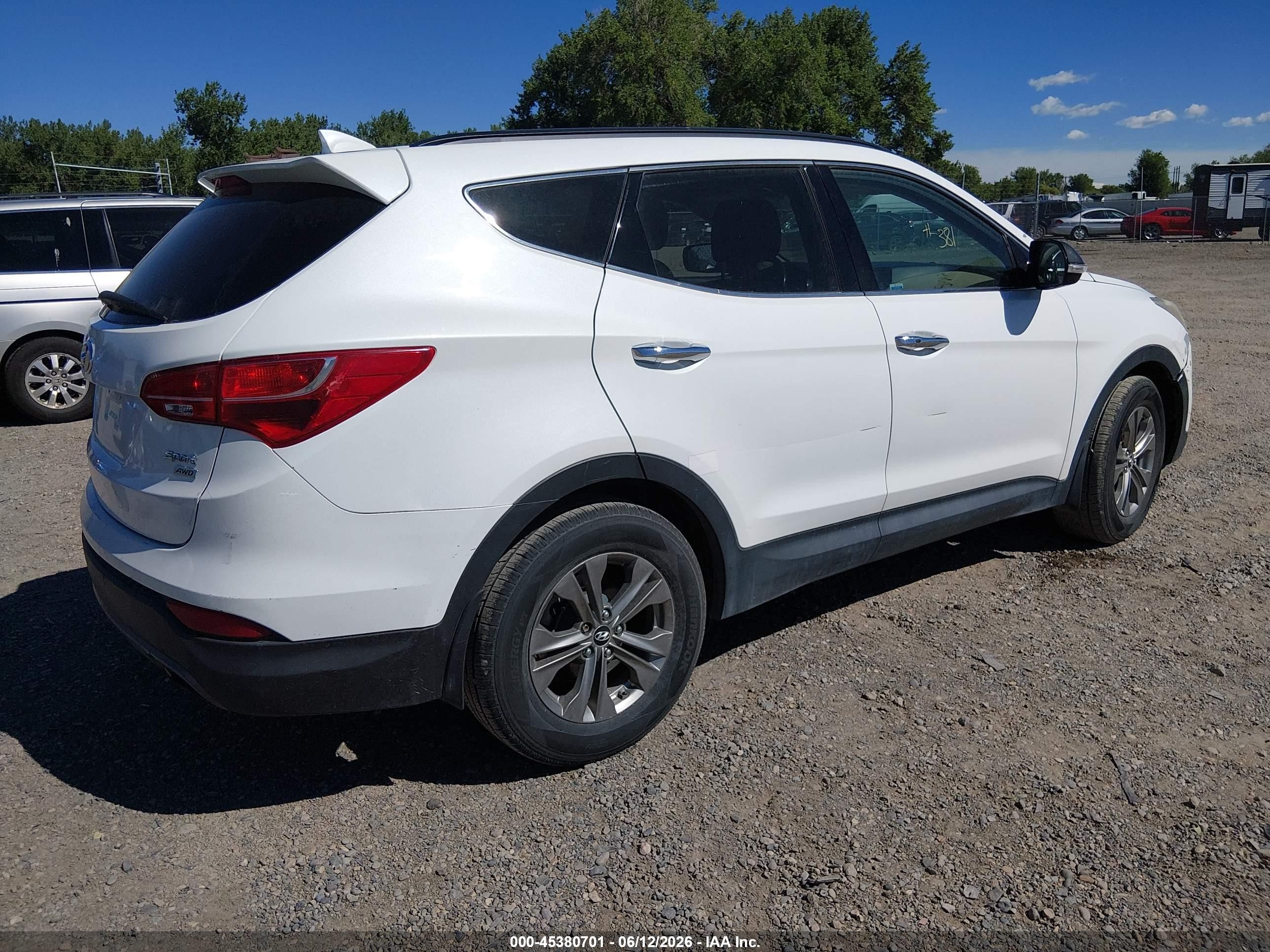 2014 Hyundai Santa Fe Sport 2.4l White vin: 5XYZUDLB9EG156149