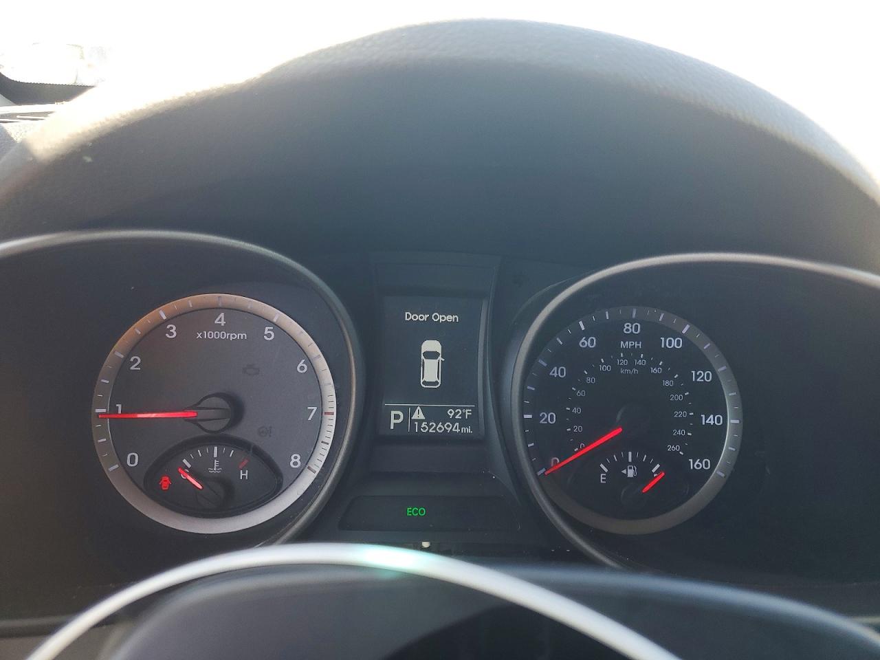 2015 Hyundai Santa Fe Sport 2.4l Белый vin: 5XYZUDLB9FG276292