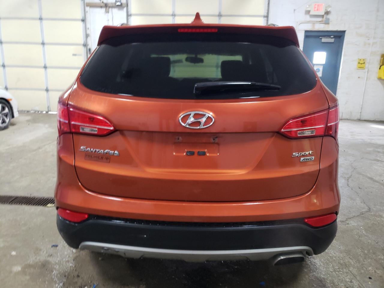 2013 Hyundai Santa Fe Sport 2.4l Оранжевый vin: 5XYZUDLBXDG055832 Damage: Rear Bumper Center Molding, Gouged, 2 To 3 Inches