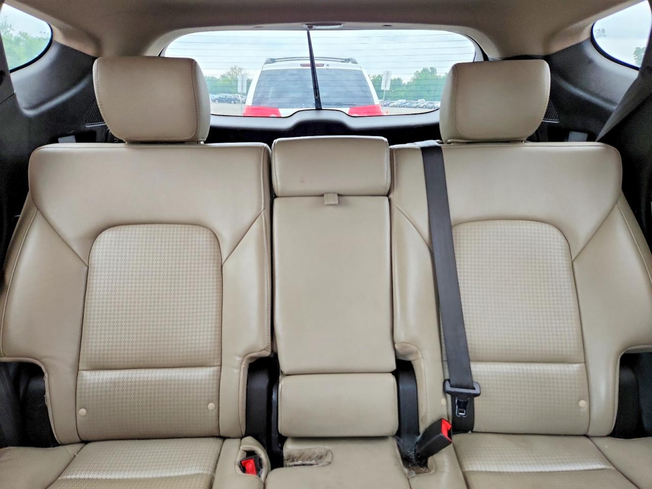 2013 Hyundai Santa Fe Sport 2.4l Red vin: 5XYZUDLBXDG107654