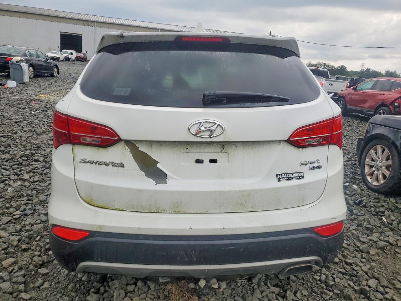 2013 Hyundai Santa Fe Sport 2.4l White vin: 5XYZUDLBXDG120047
