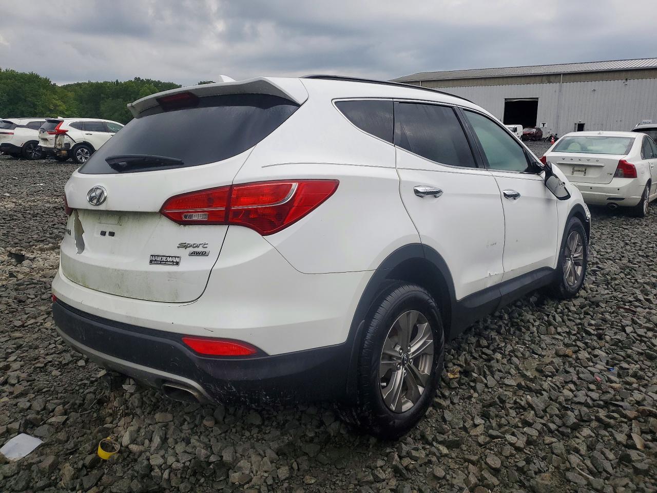 2013 Hyundai Santa Fe Sport 2.4l White vin: 5XYZUDLBXDG120047