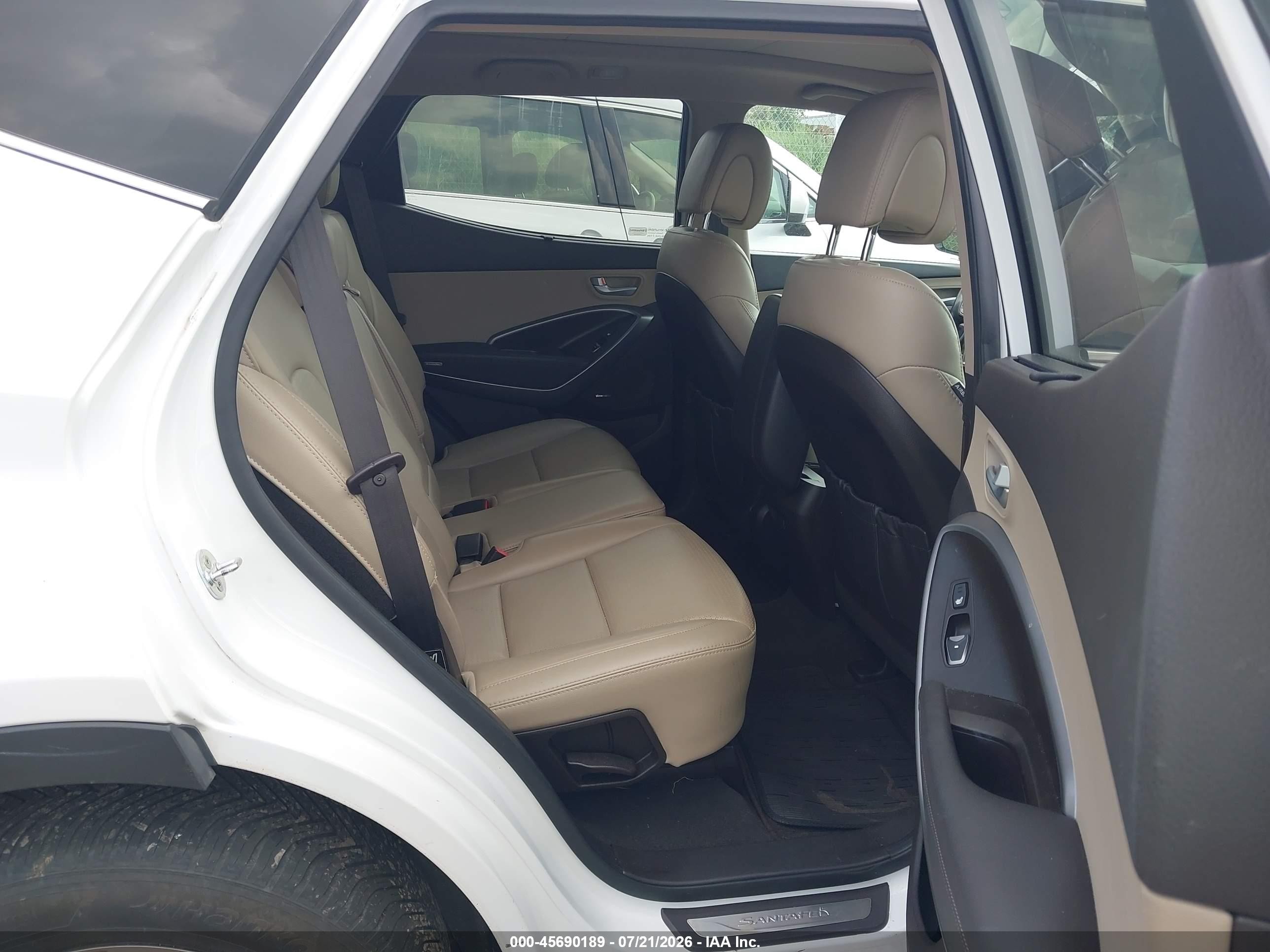 2014 Hyundai Santa Fe Sport 2.4l White vin: 5XYZUDLBXEG148223