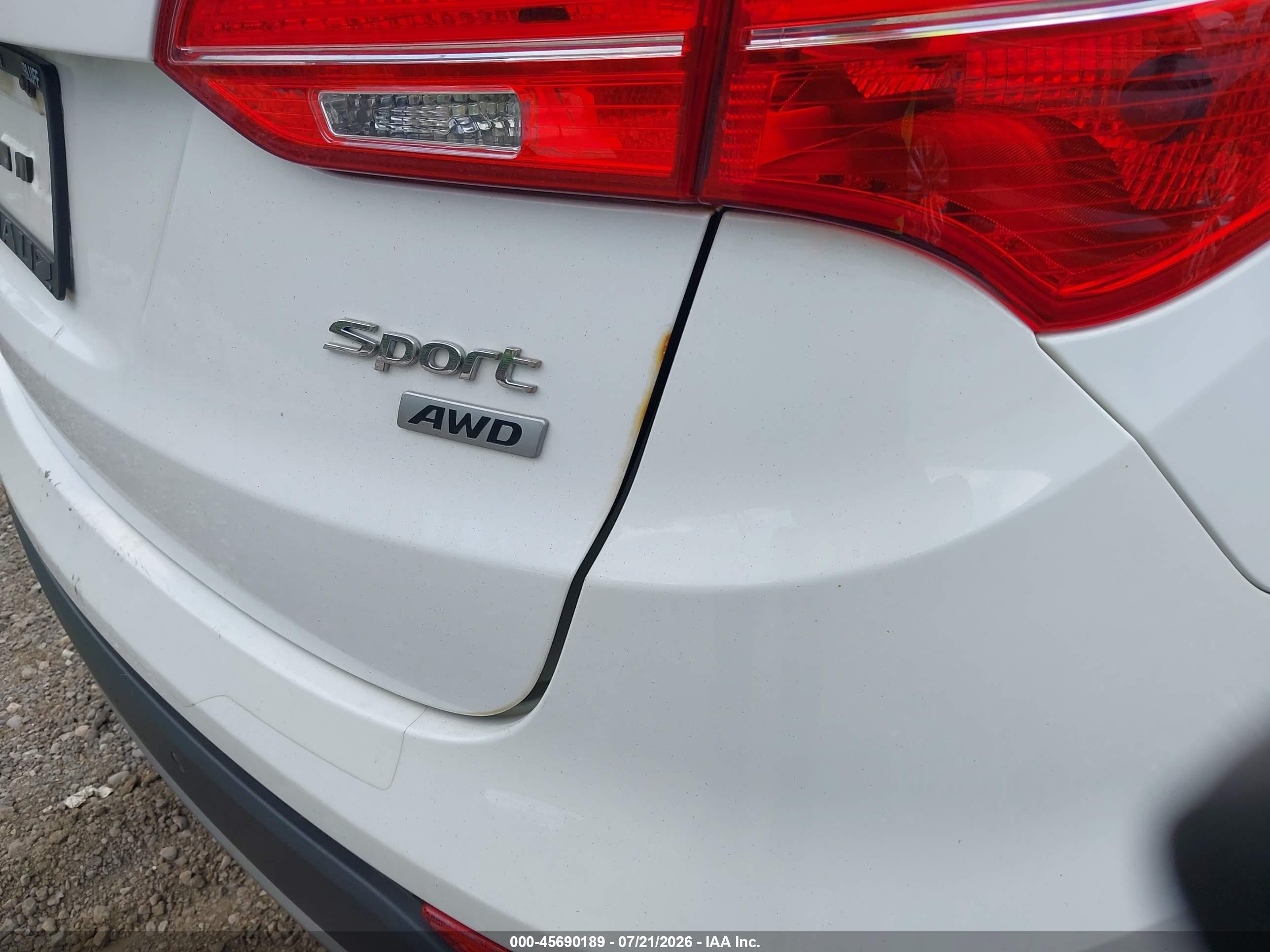 2014 Hyundai Santa Fe Sport 2.4l White vin: 5XYZUDLBXEG148223