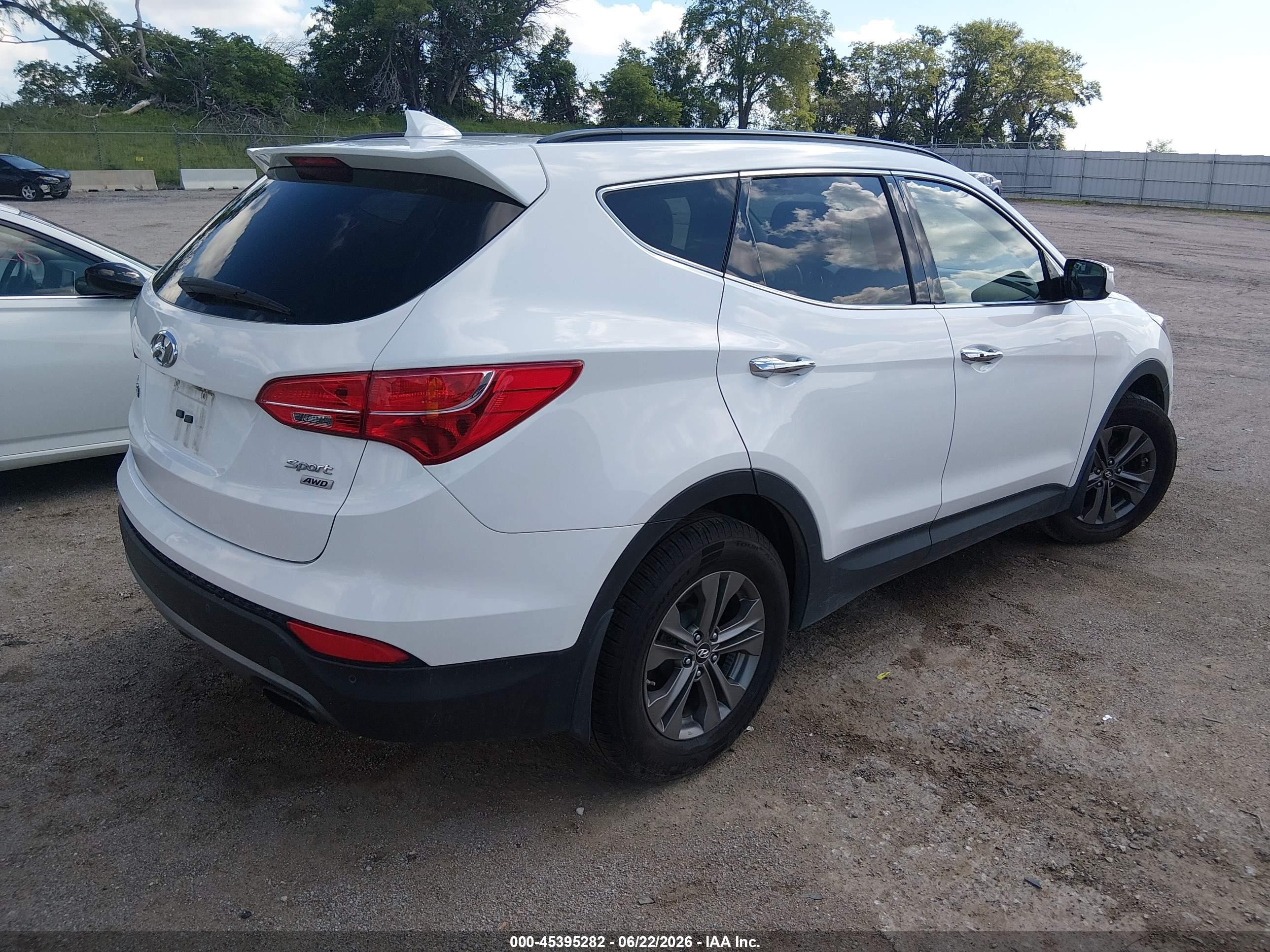 2014 Hyundai Santa Fe Sport 2.4l Белый vin: 5XYZUDLBXEG228749