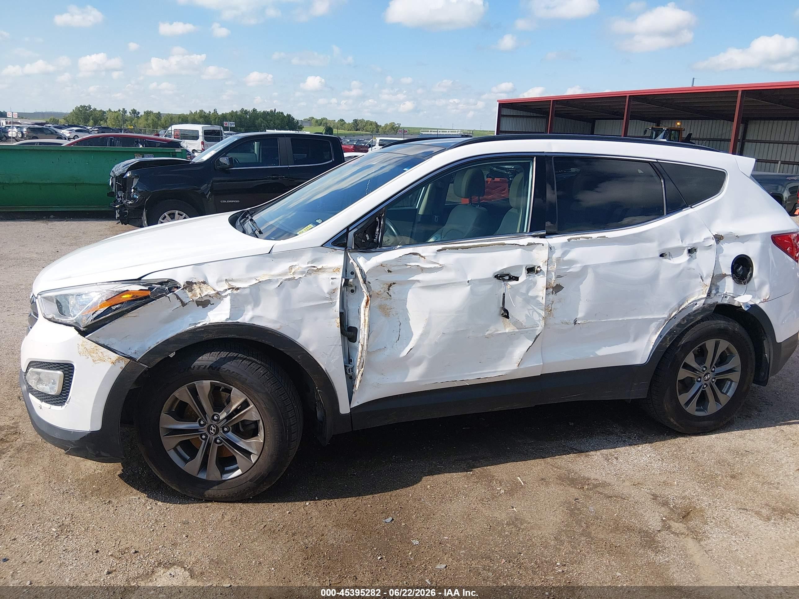 2014 Hyundai Santa Fe Sport 2.4l Белый vin: 5XYZUDLBXEG228749