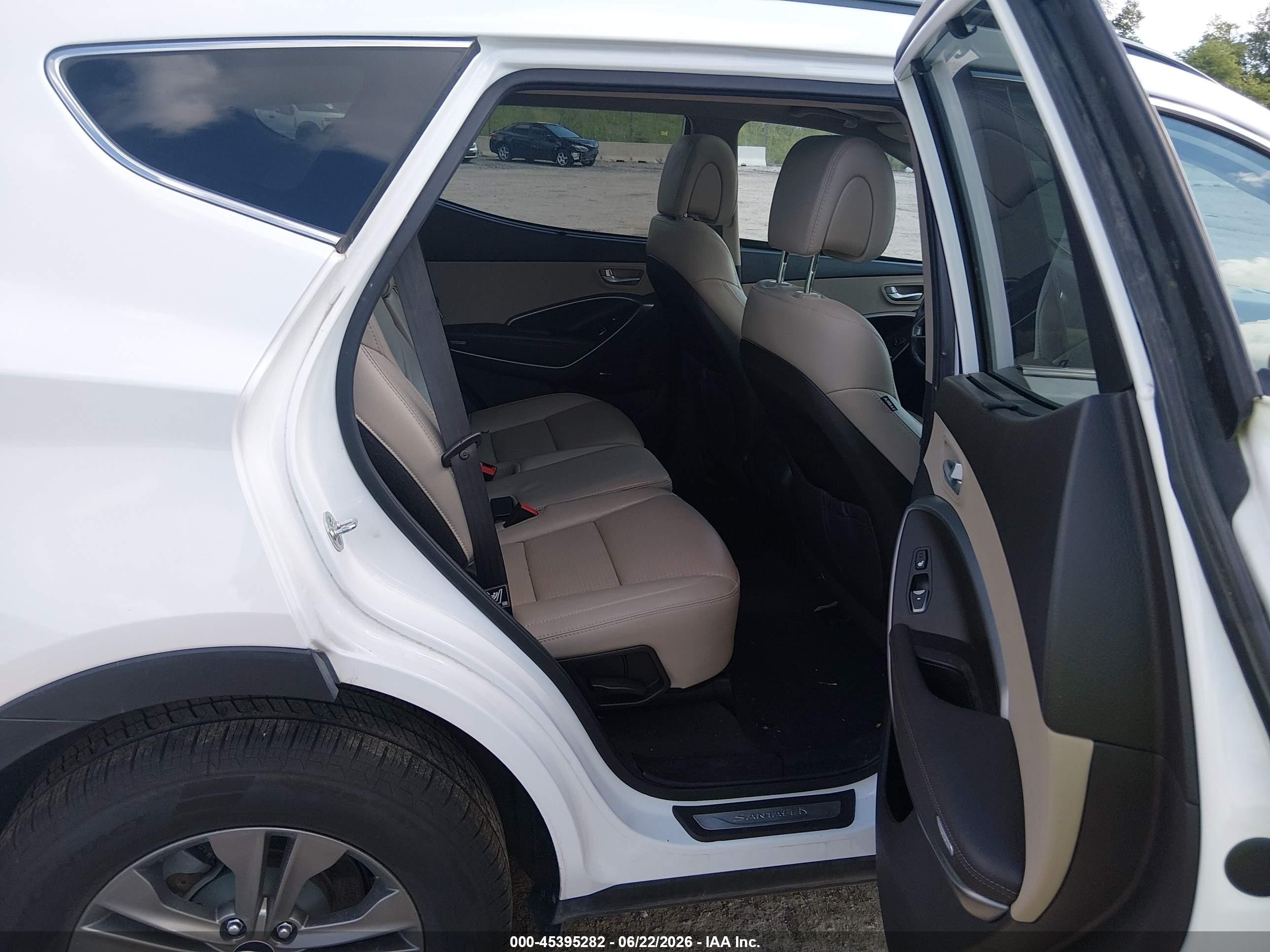 2014 Hyundai Santa Fe Sport 2.4l Белый vin: 5XYZUDLBXEG228749
