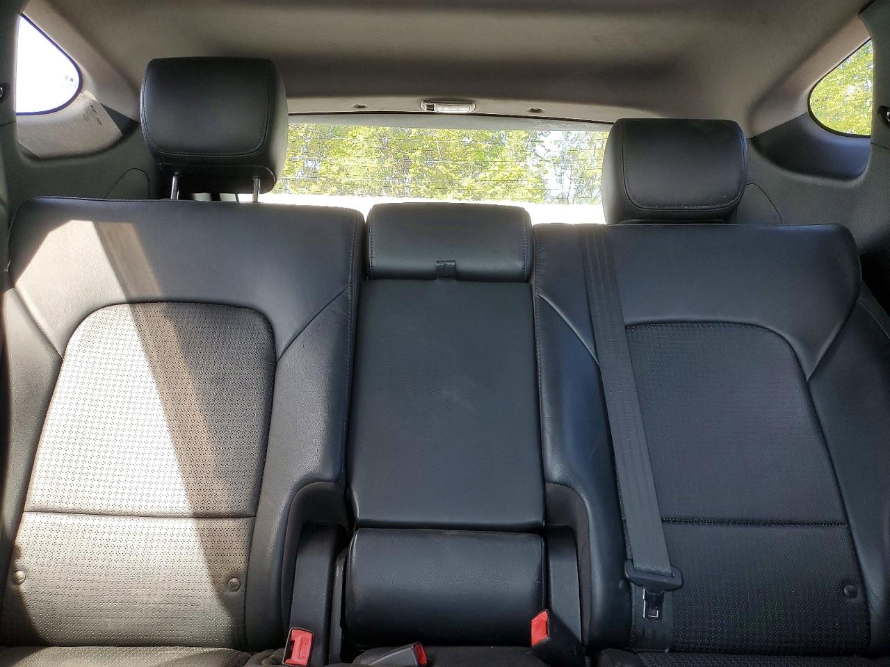 2015 Hyundai Santa Fe Sport 2.4l Белый vin: 5XYZUDLBXFG261218