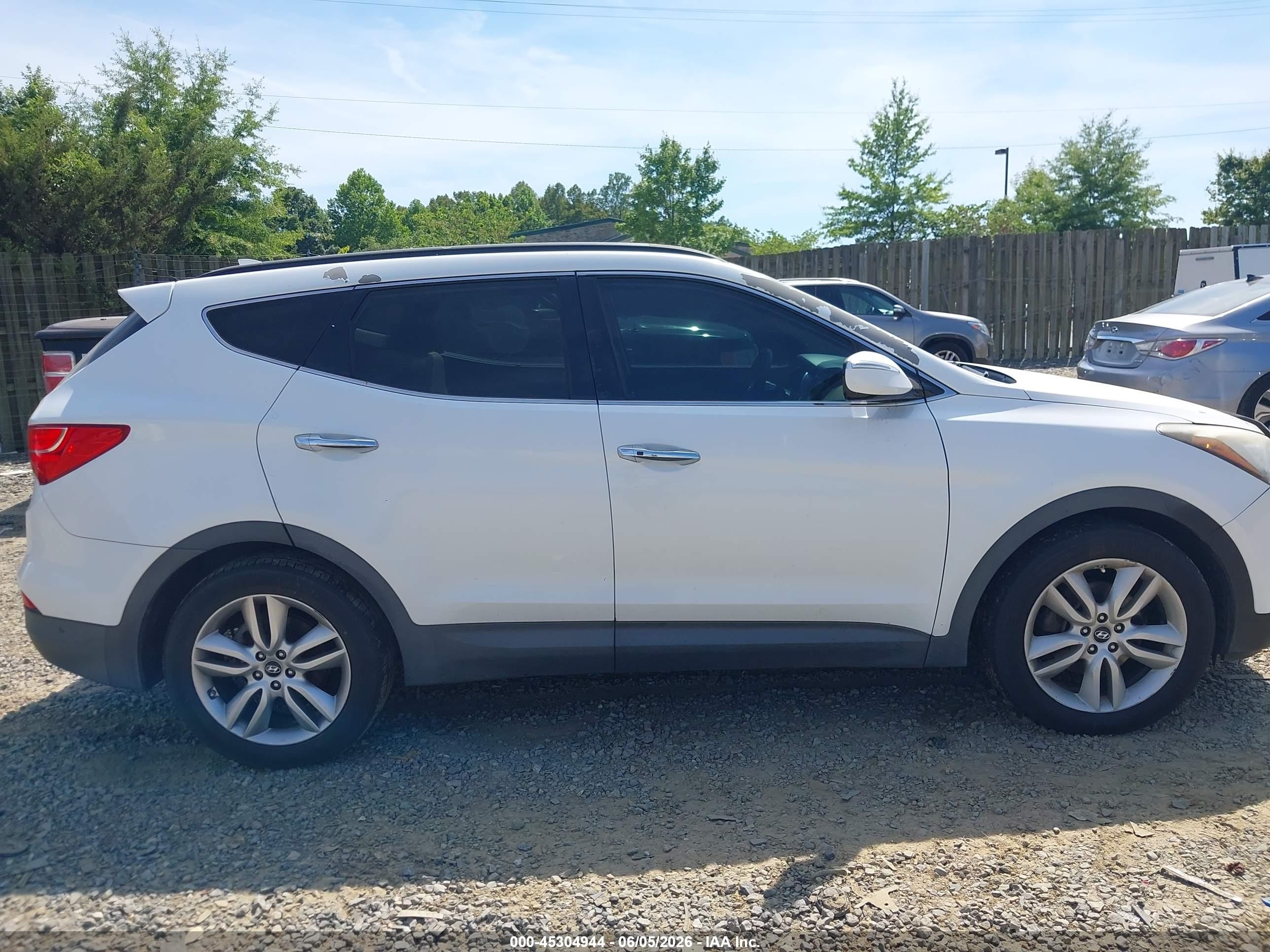 2014 Hyundai Santa Fe Sport 2.0l Turbo Белый vin: 5XYZW3LA1EG212919