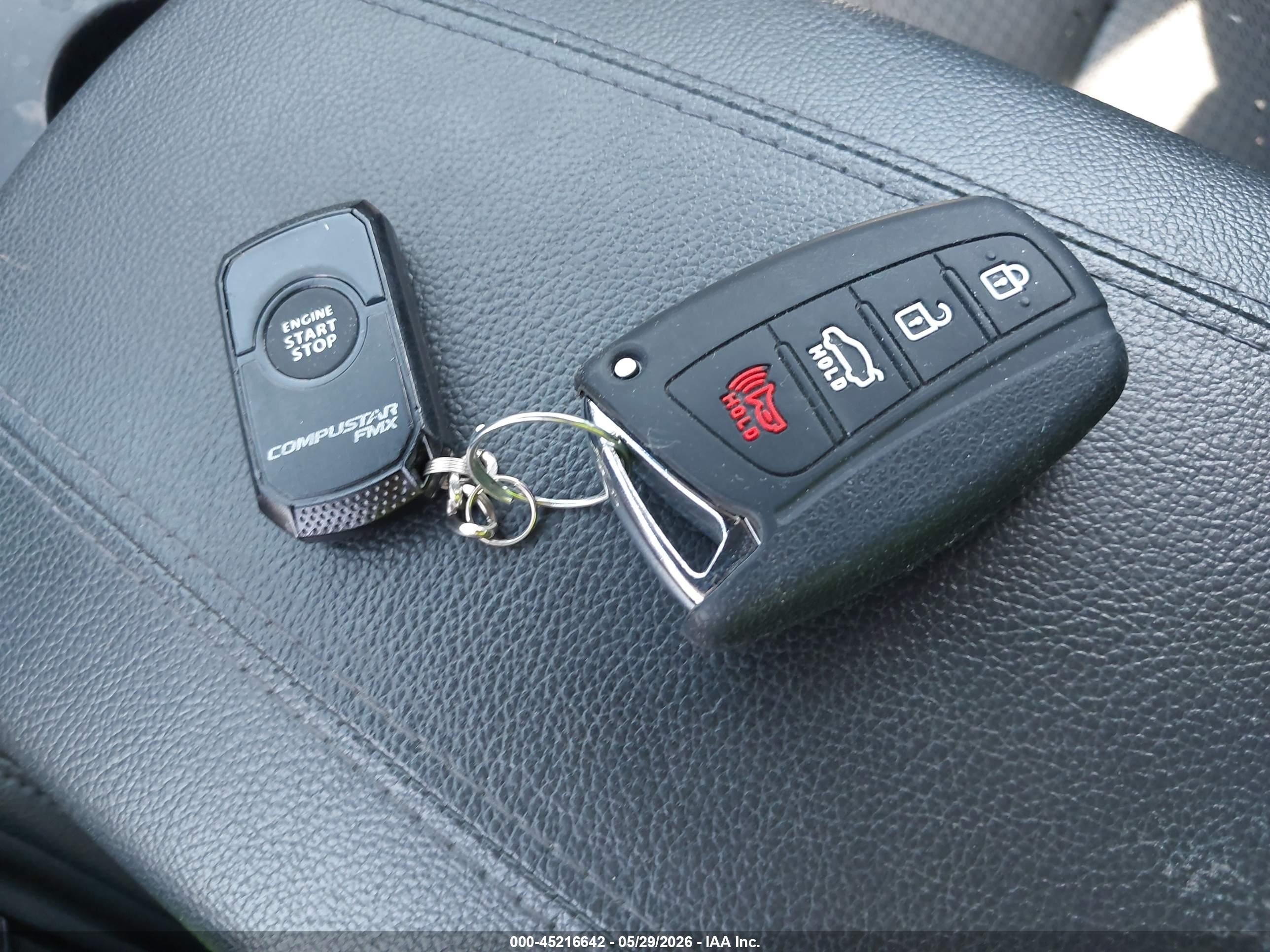 2013 Hyundai Santa Fe Sport 2.0t Silver vin: 5XYZW3LA2DG067002