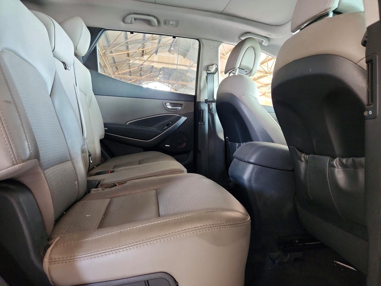 2013 Hyundai Santa Fe Sport 2.0t White vin: 5XYZW3LA2DG105344