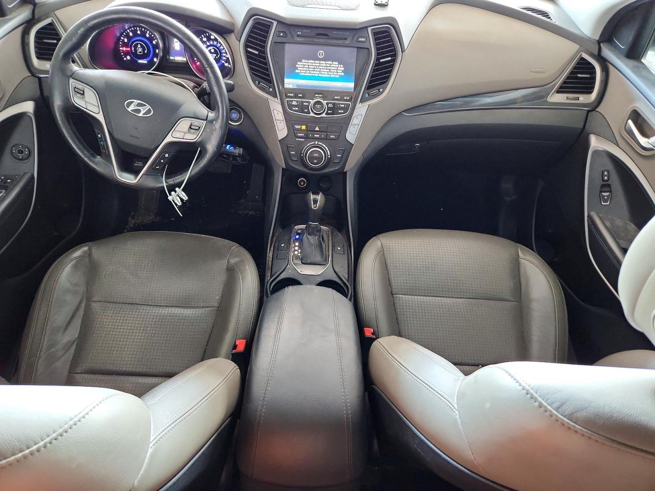 2013 Hyundai Santa Fe Sport 2.0t White vin: 5XYZW3LA2DG105344