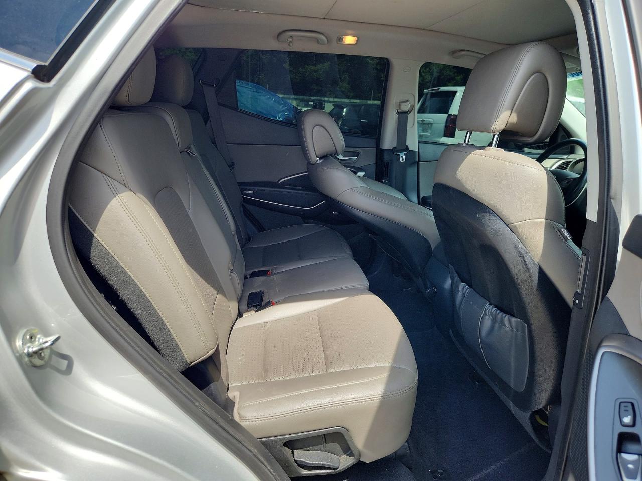 2014 Hyundai Santa Fe Sport 2.0t Silver vin: 5XYZW3LA2EG223248