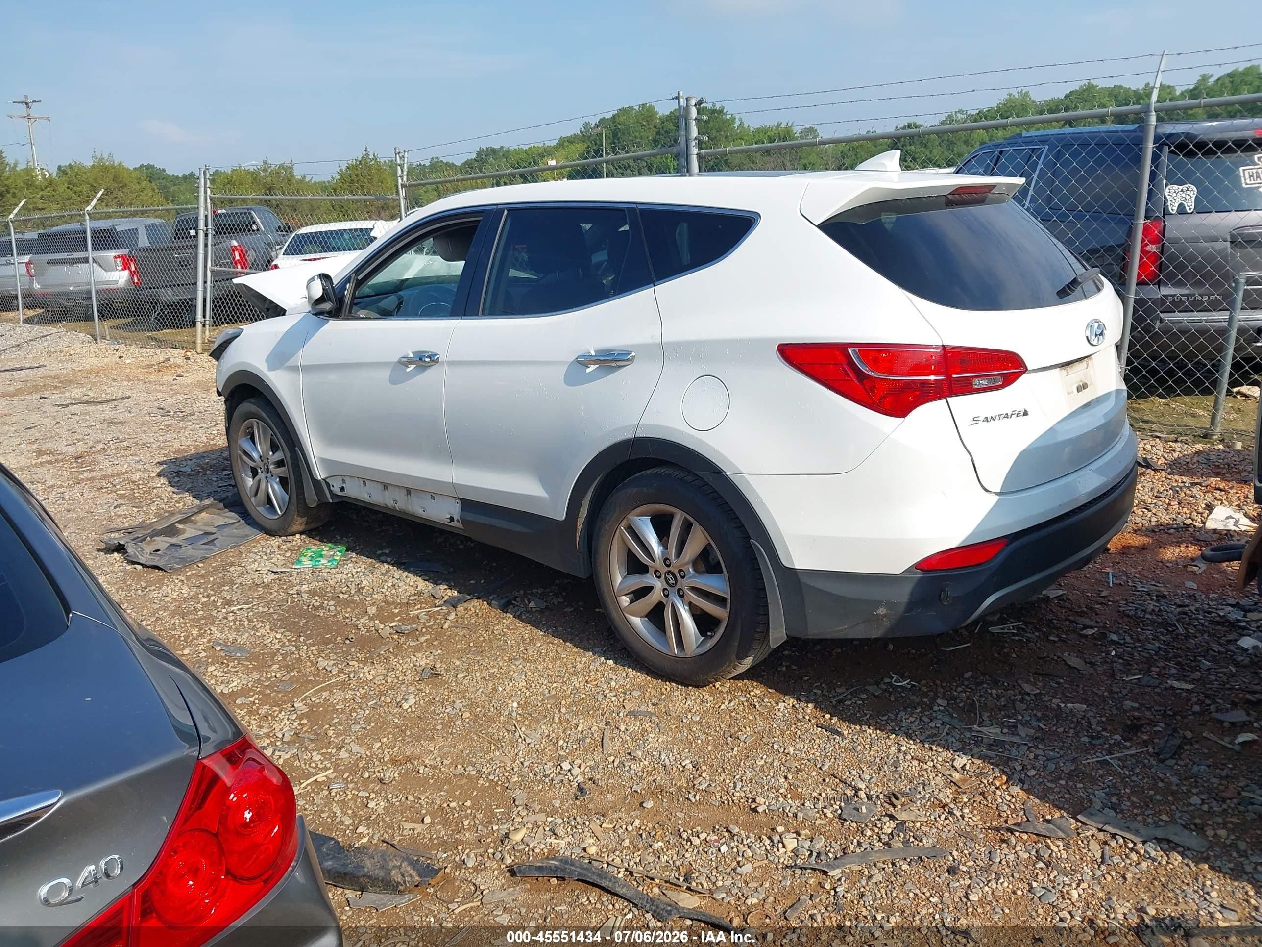 2013 Hyundai Santa Fe Sport 2.0t White vin: 5XYZW3LA3DG089428