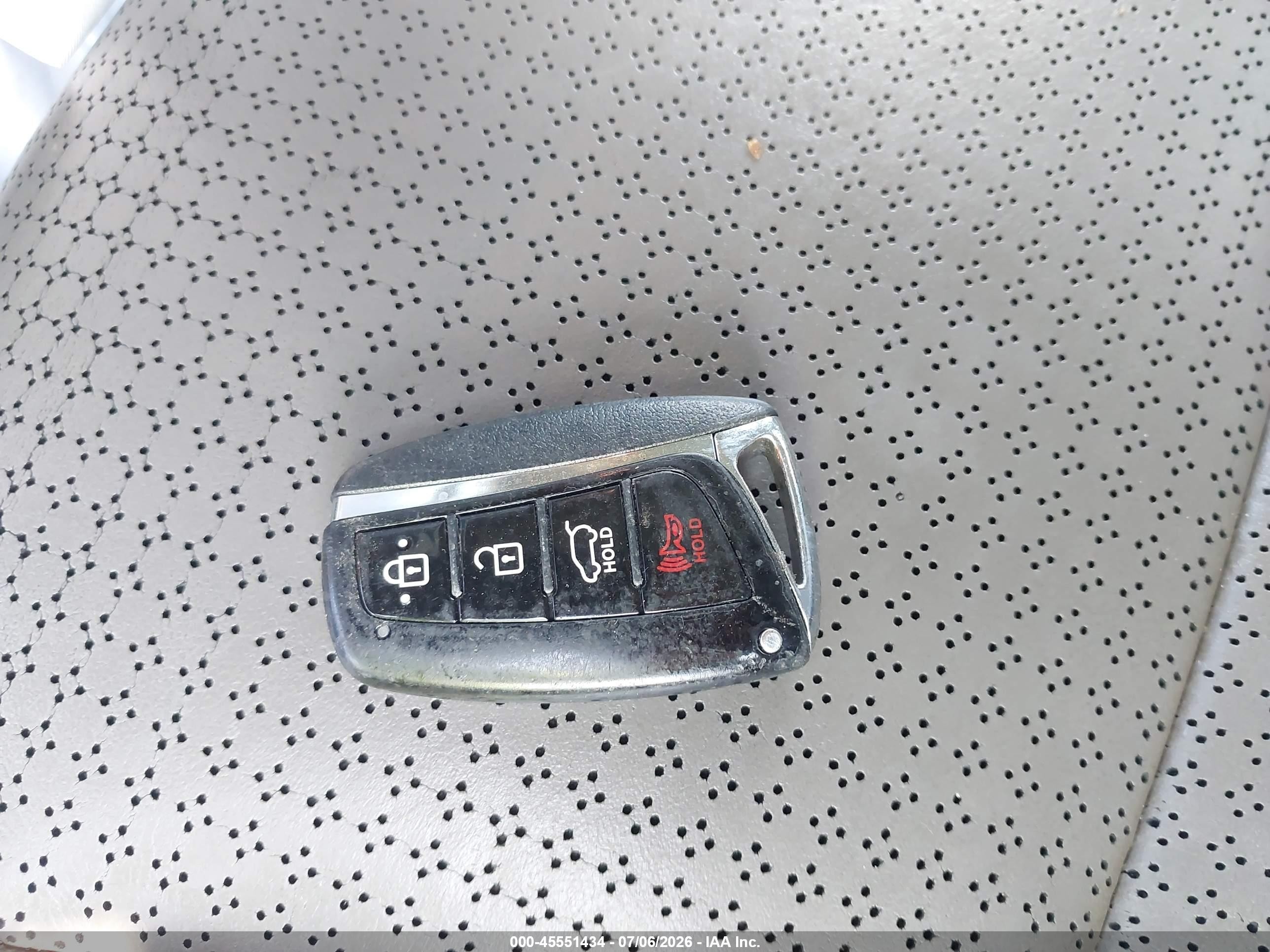 2013 Hyundai Santa Fe Sport 2.0t White vin: 5XYZW3LA3DG089428
