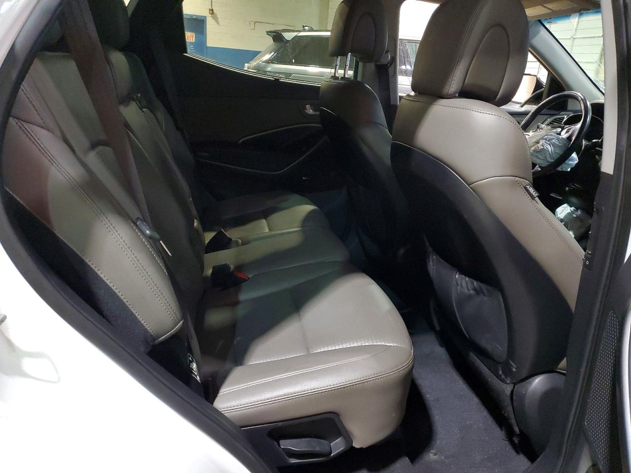 2014 Hyundai Santa Fe Sport 2.0t White vin: 5XYZW3LA3EG199753