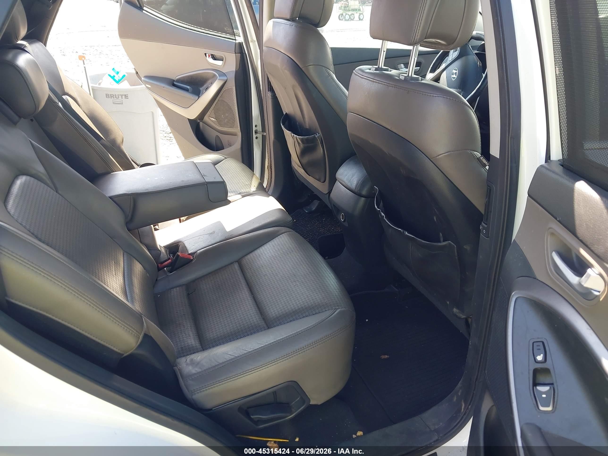 2013 Hyundai Santa Fe Sport 2.0t White vin: 5XYZW3LA4DG007562