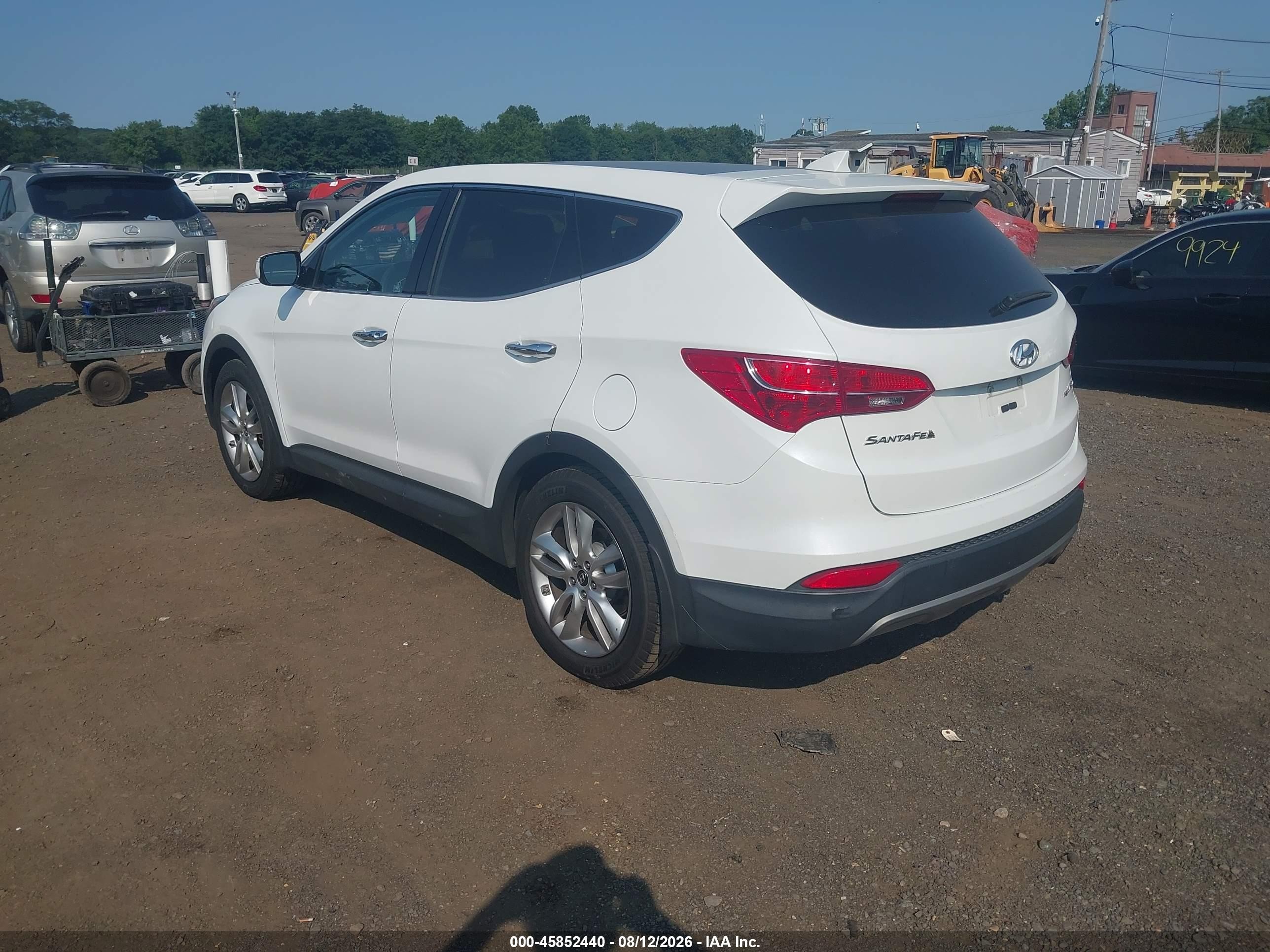 2013 Hyundai Santa Fe Sport 2.0t White vin: 5XYZW3LA4DG035913