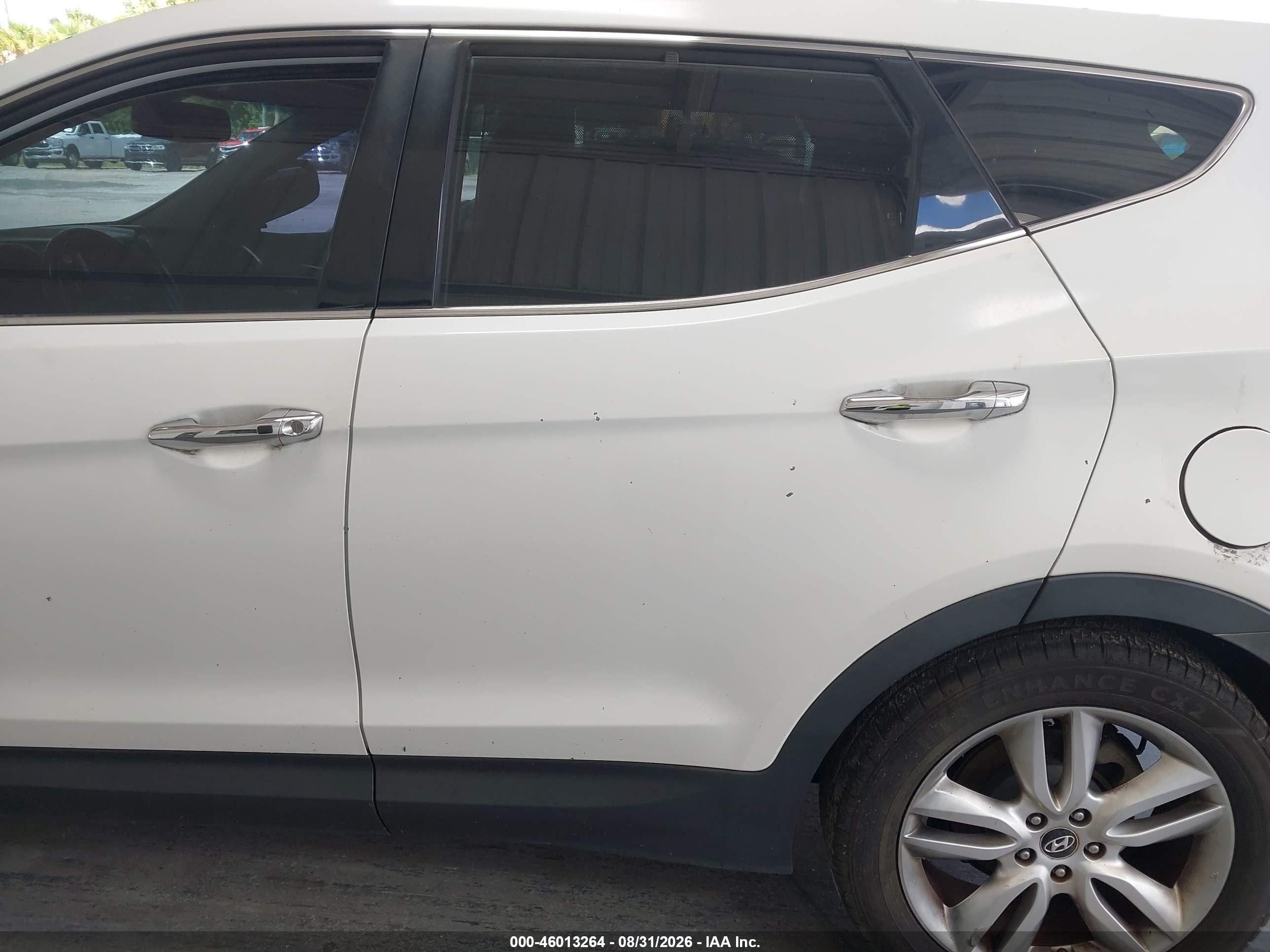2013 Hyundai Santa Fe Sport 2.0t White vin: 5XYZW3LA5DG069729