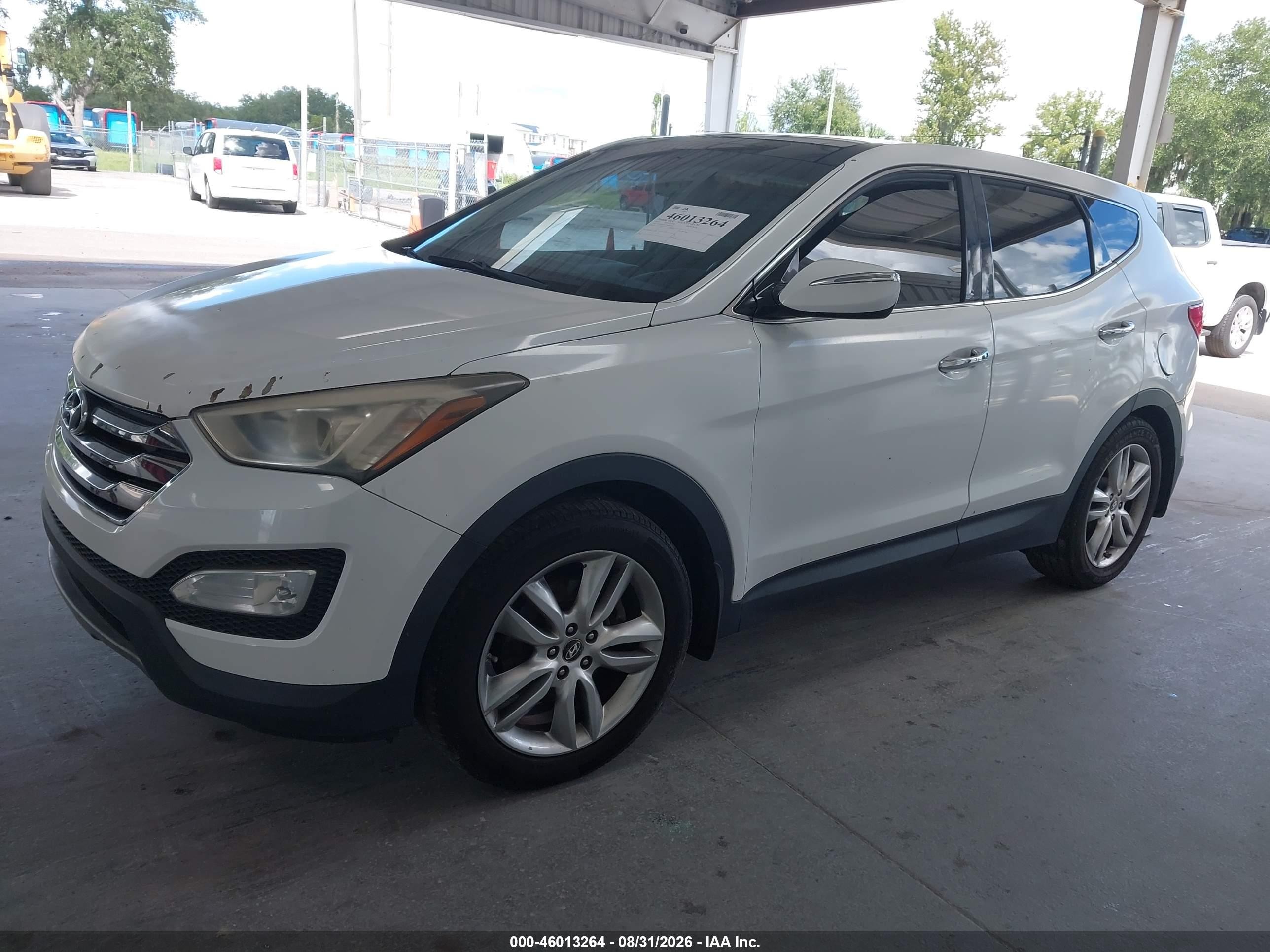 2013 Hyundai Santa Fe Sport 2.0t White vin: 5XYZW3LA5DG069729