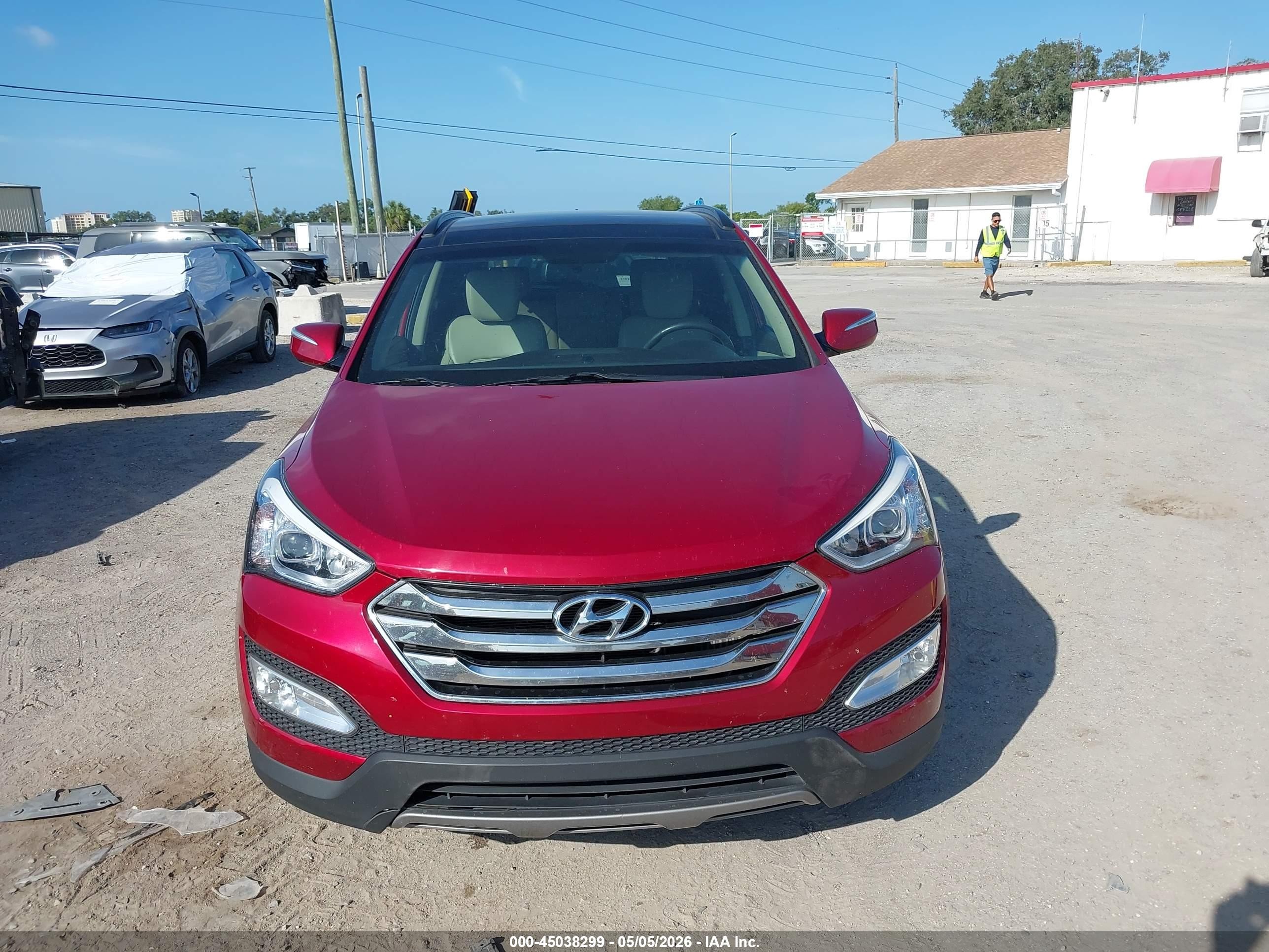 2014 Hyundai Santa Fe Sport 2.0l Turbo Красный vin: 5XYZW3LA5EG147413