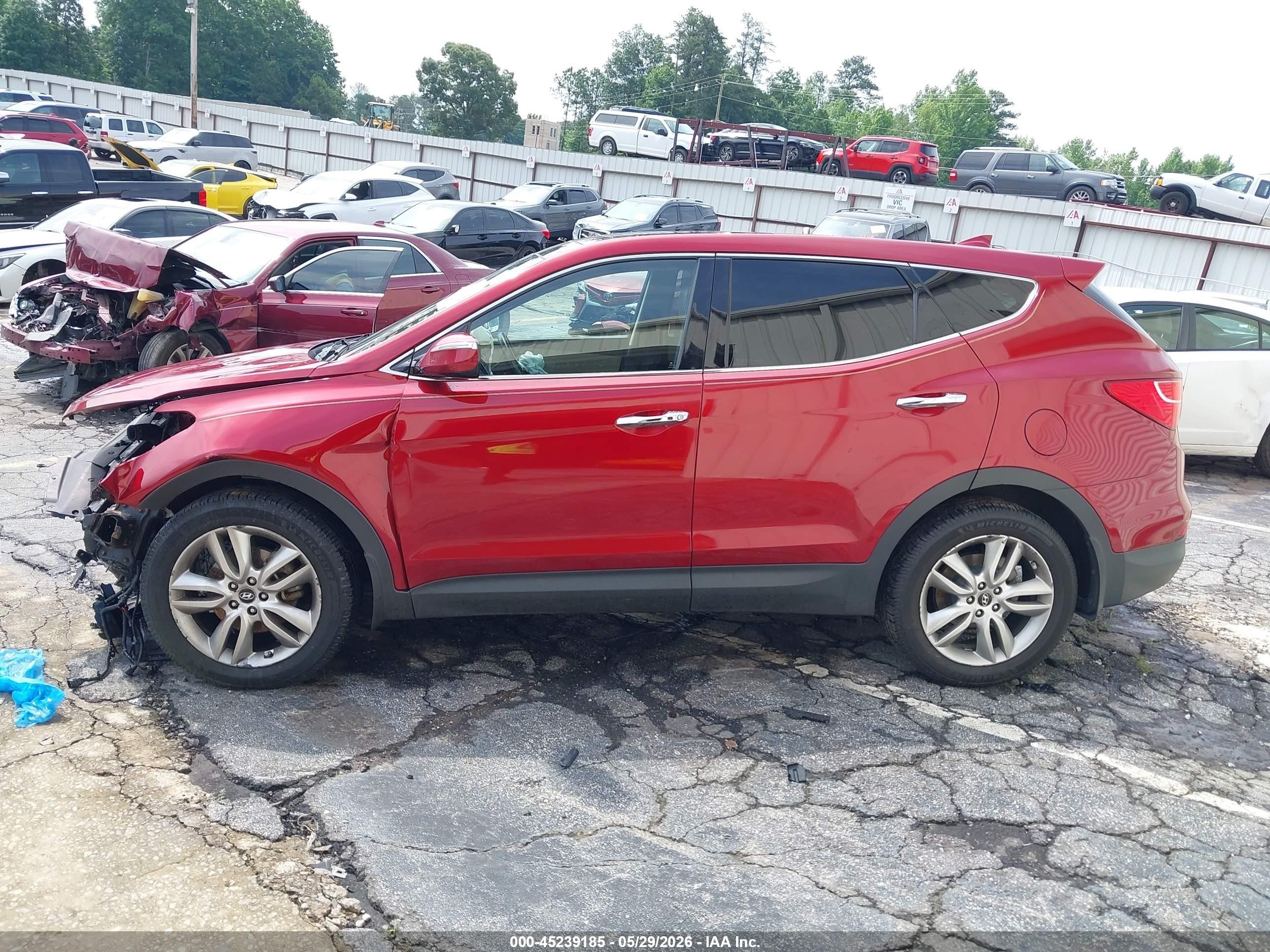 2013 Hyundai Santa Fe Sport 2.0t Maroon vin: 5XYZW3LA7DG026235