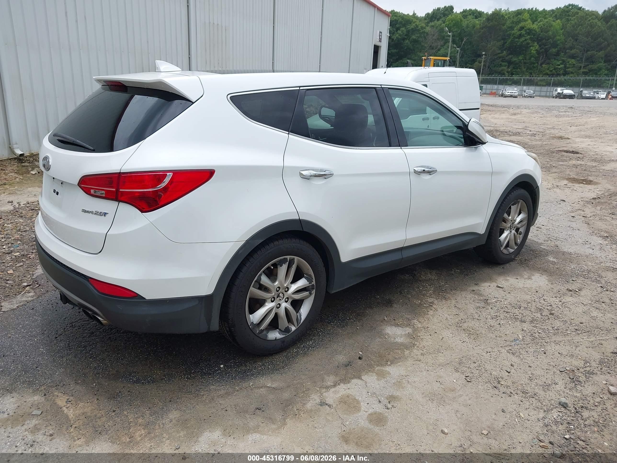 2013 Hyundai Santa Fe Sport 2.0t Белый vin: 5XYZW3LA7DG095152